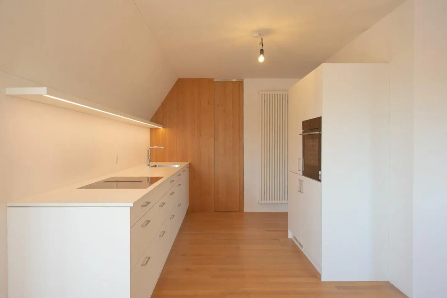 Exclusive penthouse apartment with stunning views of the Rhine - Photo 5 of 12