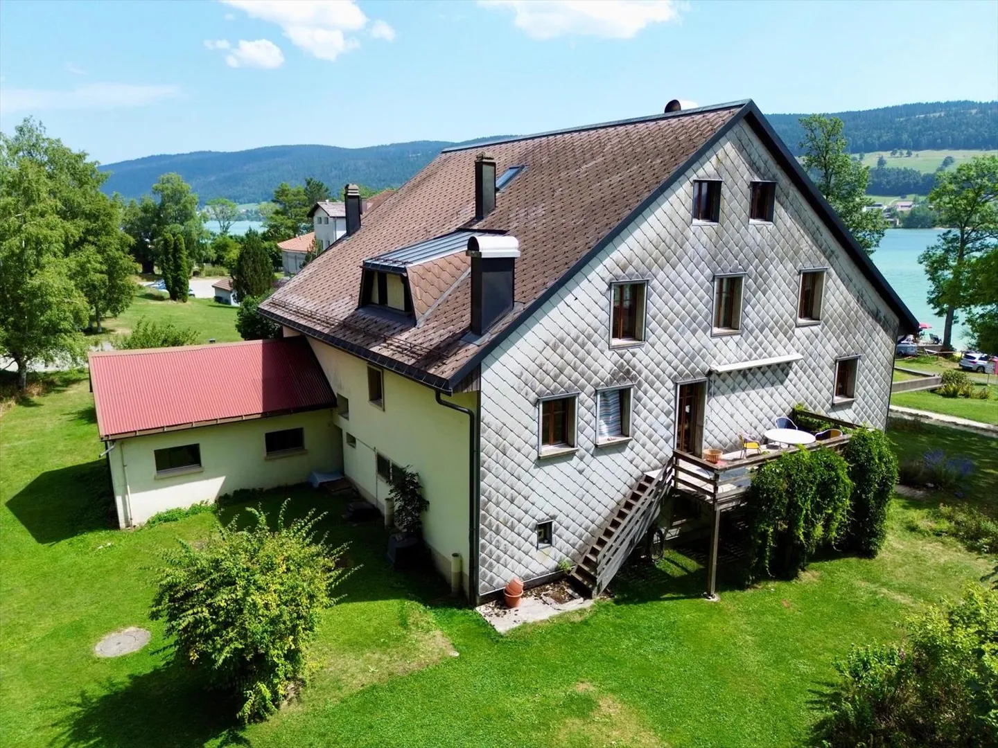 Proprietà redditizia con vista mozzafiato sul lago Joux e potenziale di sviluppo - Foto 5 di 13