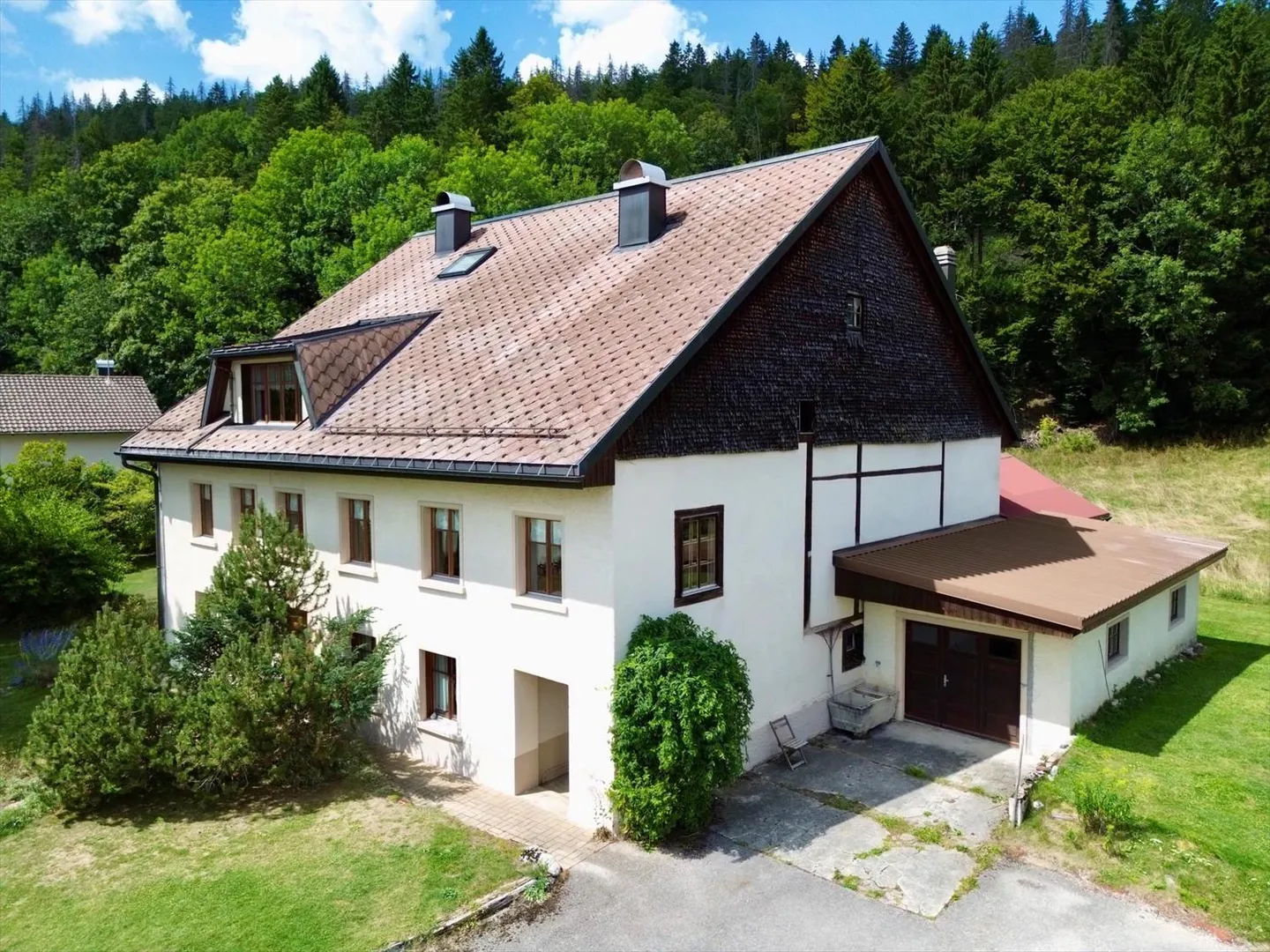 Proprietà redditizia con vista mozzafiato sul lago Joux e potenziale di sviluppo - Foto 7 di 13