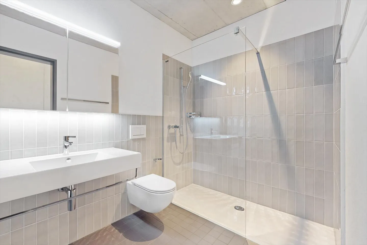 Appartamento 5.5 stanze - Foto 5 di 12