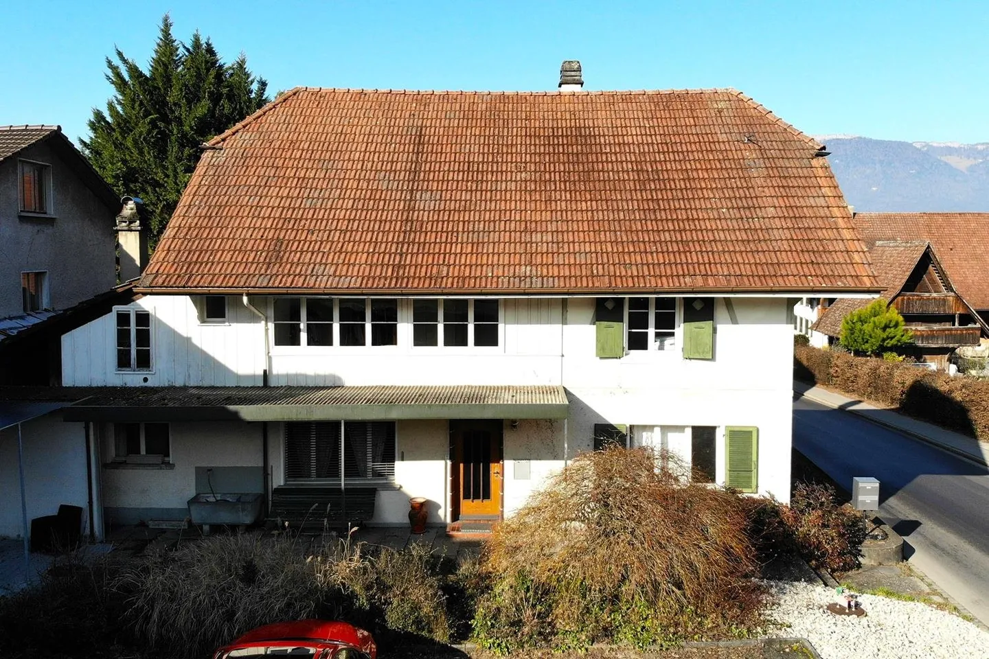 Mehrfamilienhaus mit zwei 3.5 - Zimmerwohnungen und Ausbaupotential - Foto 11 von 11