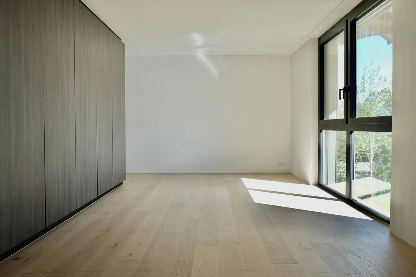 First rental of exclusive residential comfort in a quiet location - Photo 4 of 9