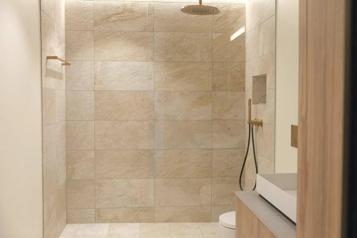 First rental of exclusive residential comfort in a quiet location - Photo 7 of 9