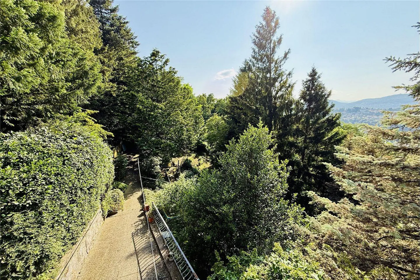 Lugano - Large building plot in the green | Lugano - Large, buildable plot in the green - Photo 9 of 9