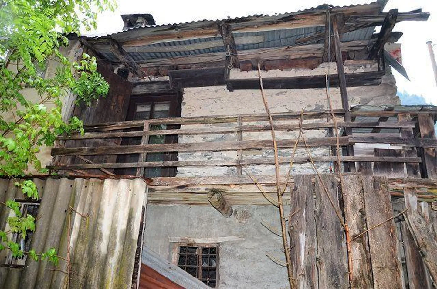 2 rustici da ristrutturare con giardino - Foto 6 di 28