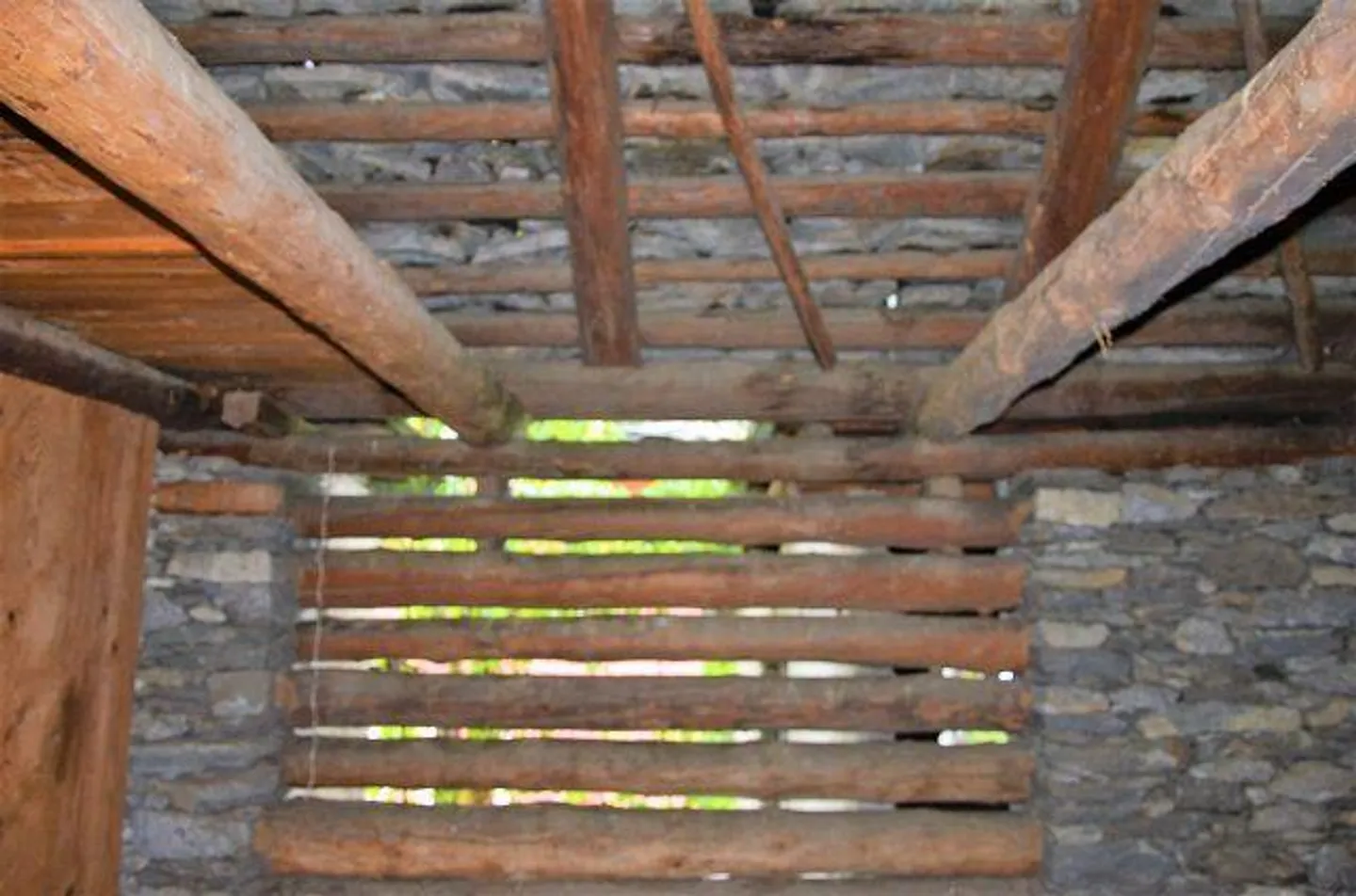 2 rustici da ristrutturare con giardino - Foto 11 di 28