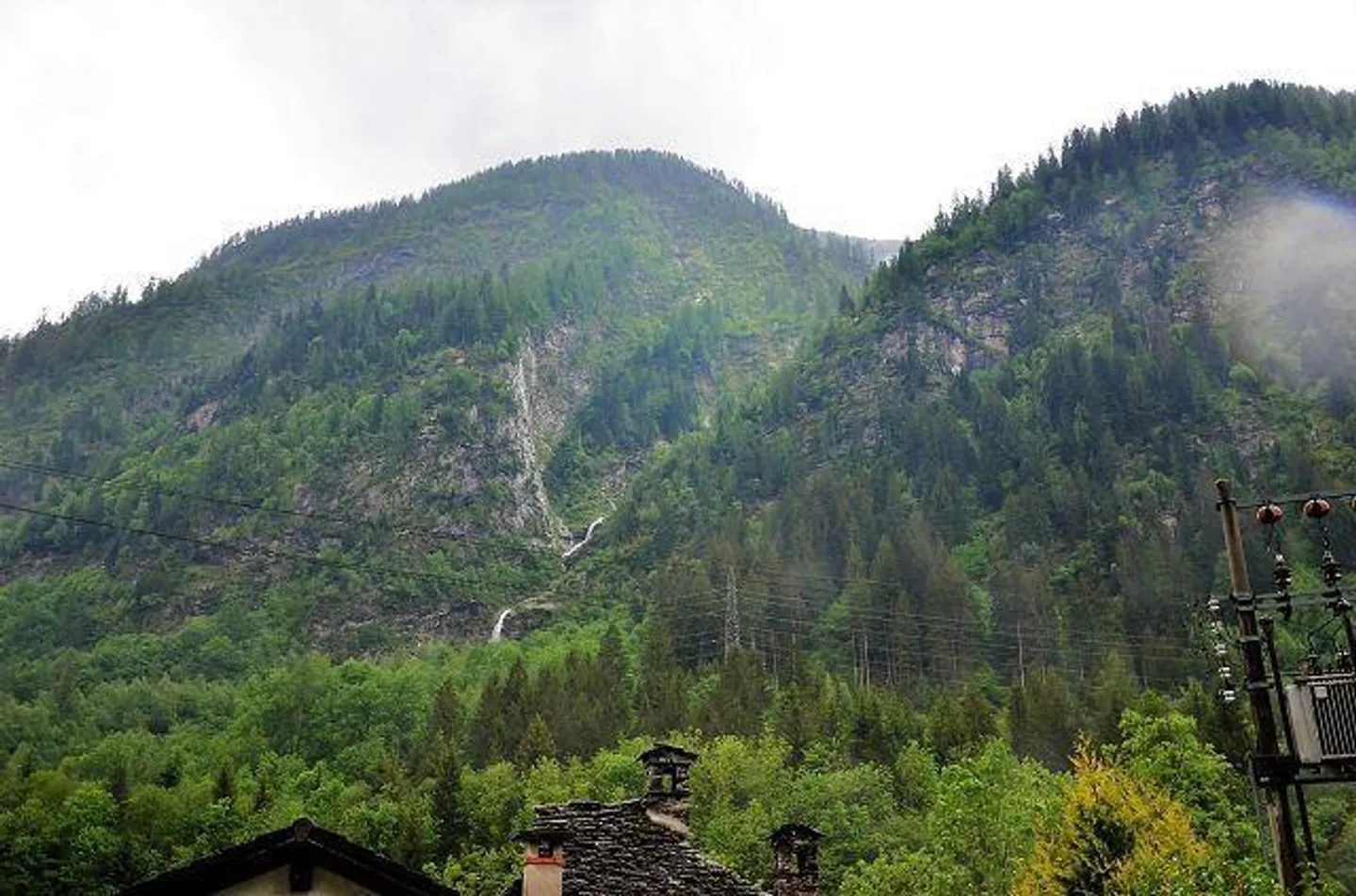2 rustici da ristrutturare con giardino - Foto 21 di 28