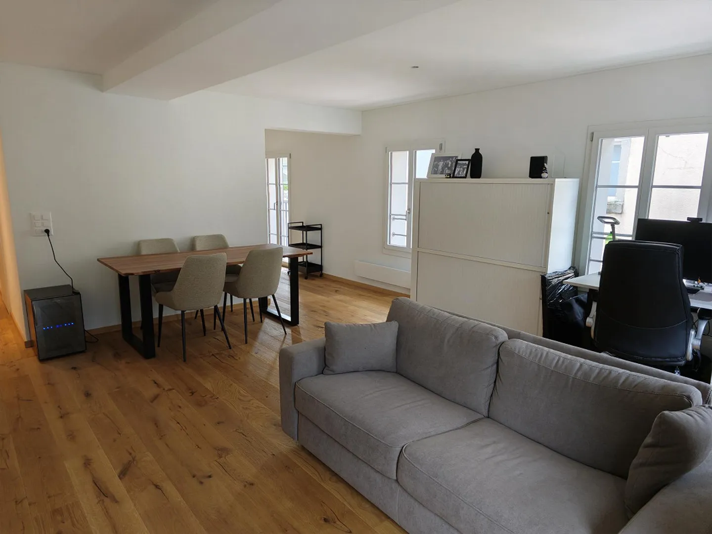Bright 2.5-room apartment with a view of Lake Zug! - Photo 1 of 9