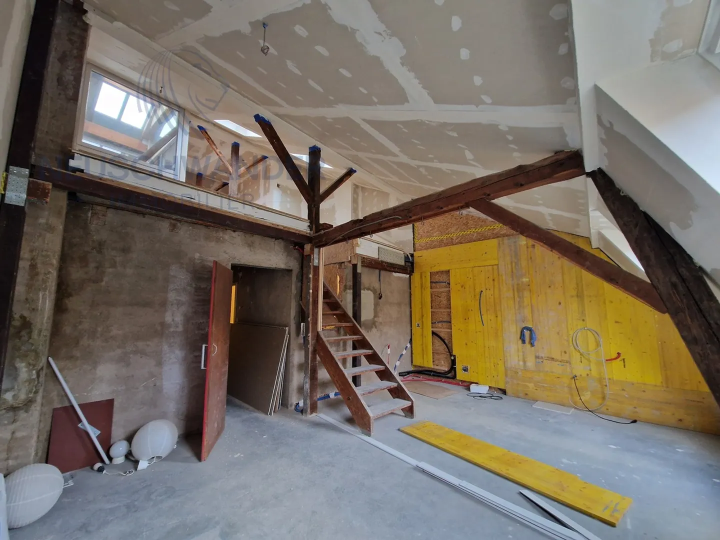 Unique en son genre Loft en duplex au cœur de la vieille ville - Photo 2 sur 6