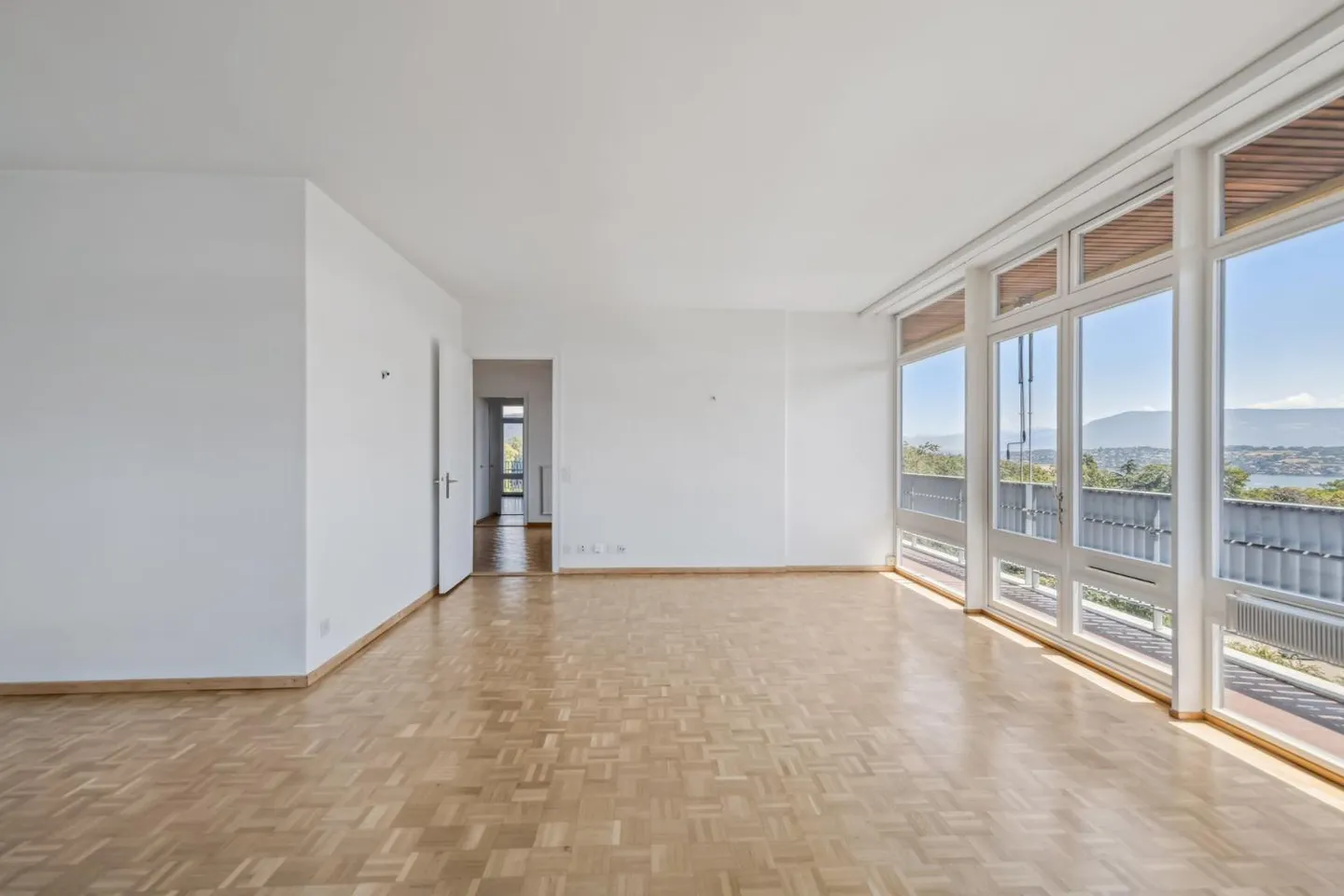 Elegantes 5-Zimmer-Apartment mit Seeblick - Foto 4 von 10