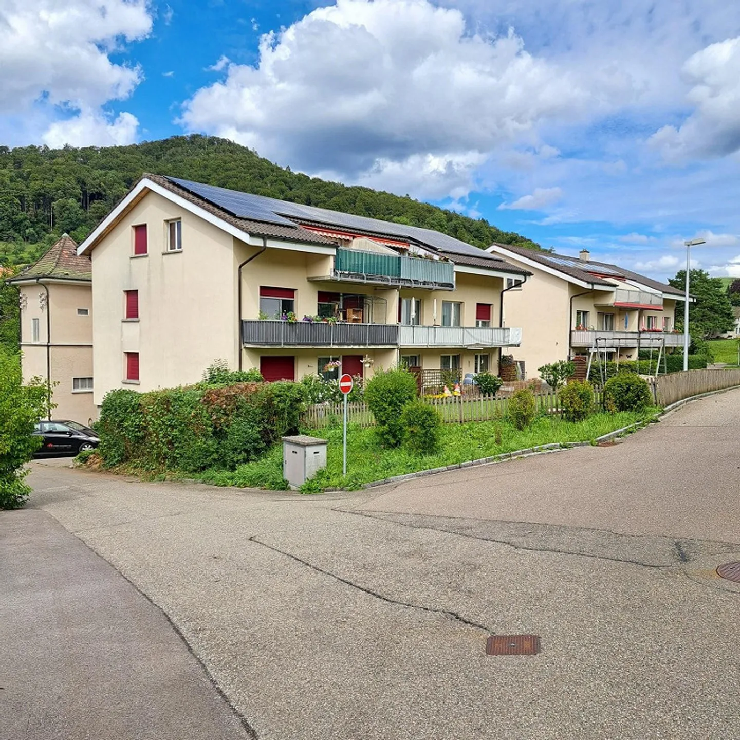 Vielseitiges Atelier in kleinem Haus - Foto 1 von 3