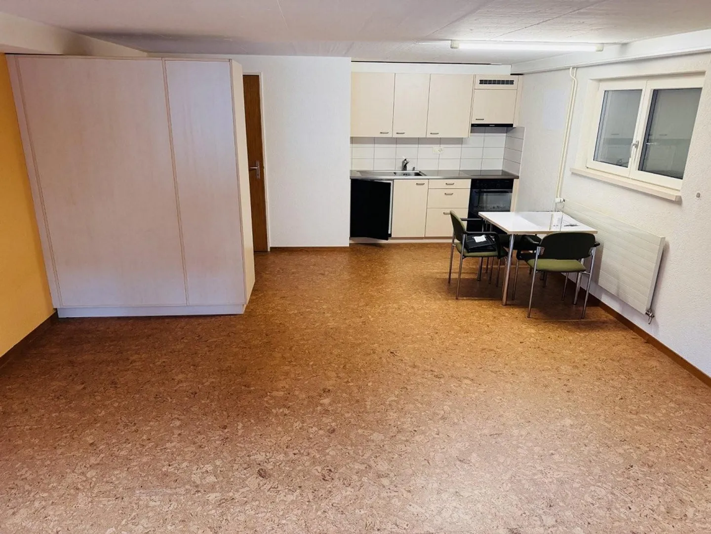 Vielseitiges Atelier in kleinem Haus - Foto 3 von 3