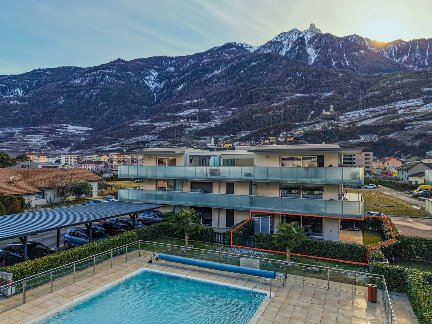 Modernes Apartment mit Pool - Foto 12 von 13