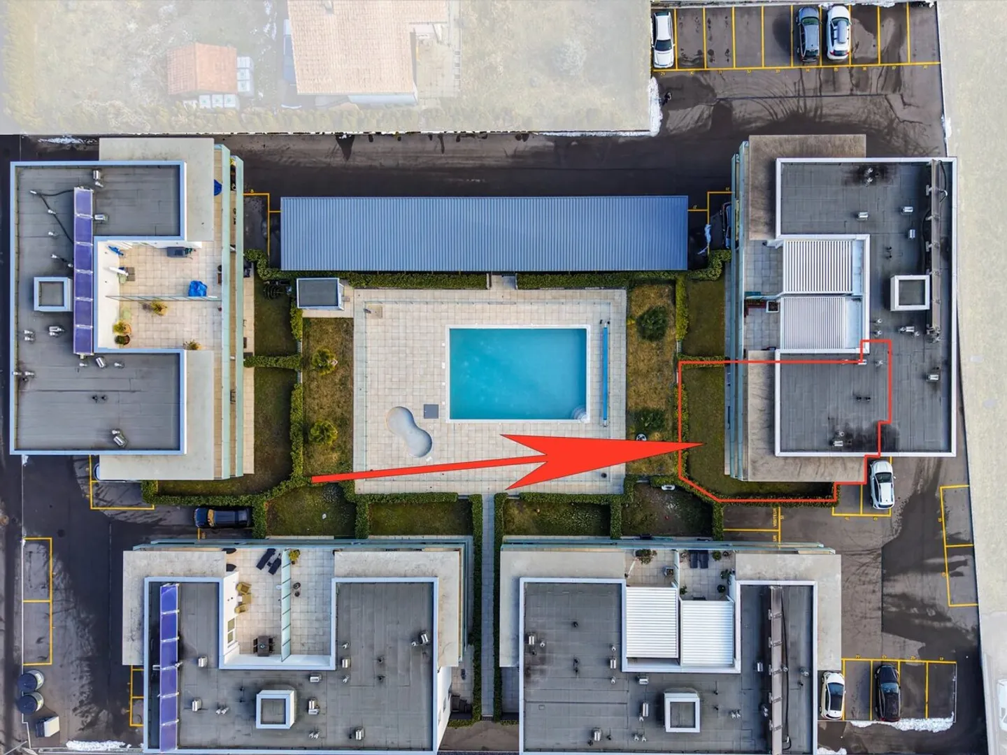 Modernes Apartment mit Pool - Foto 13 von 13