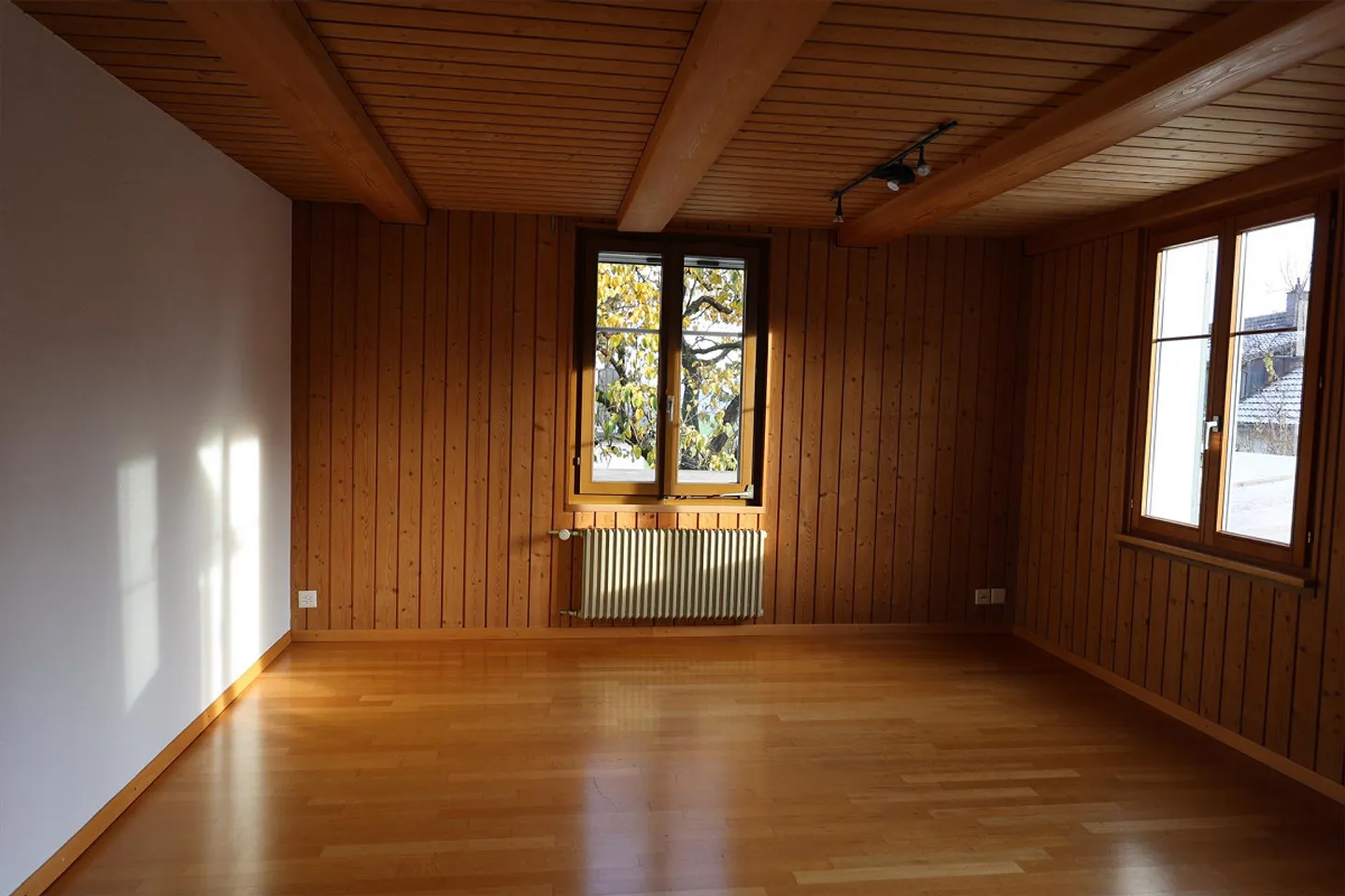 Living like in a single-family home in a family-friendly and idyllic location - Photo 5 of 13
