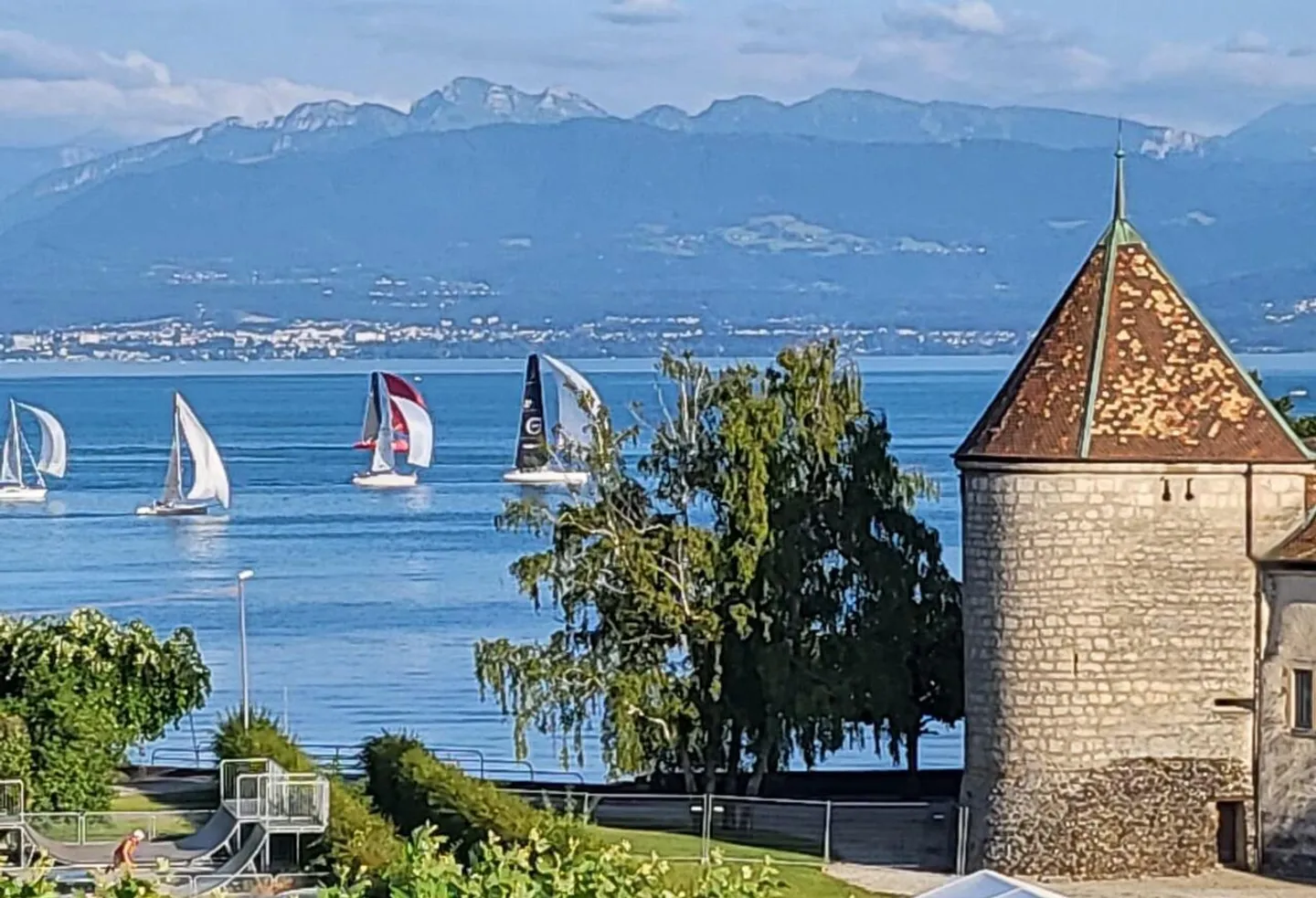 Bellissimo appartamento con vista lago - Foto 1 di 10