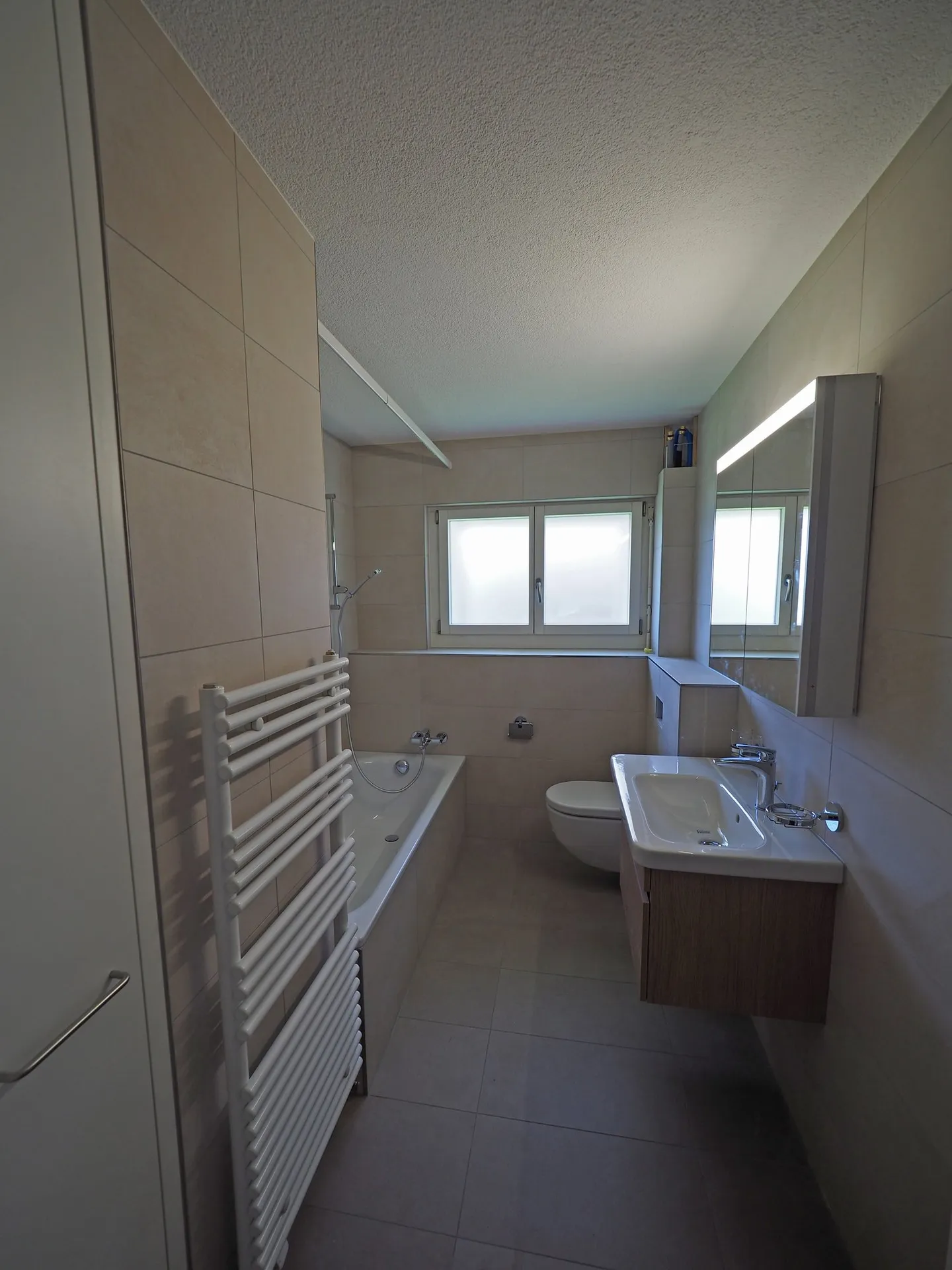 Accogliente appartamento di 3,5 stanze in una posizione tranquilla a Biglen - Foto 4 di 7