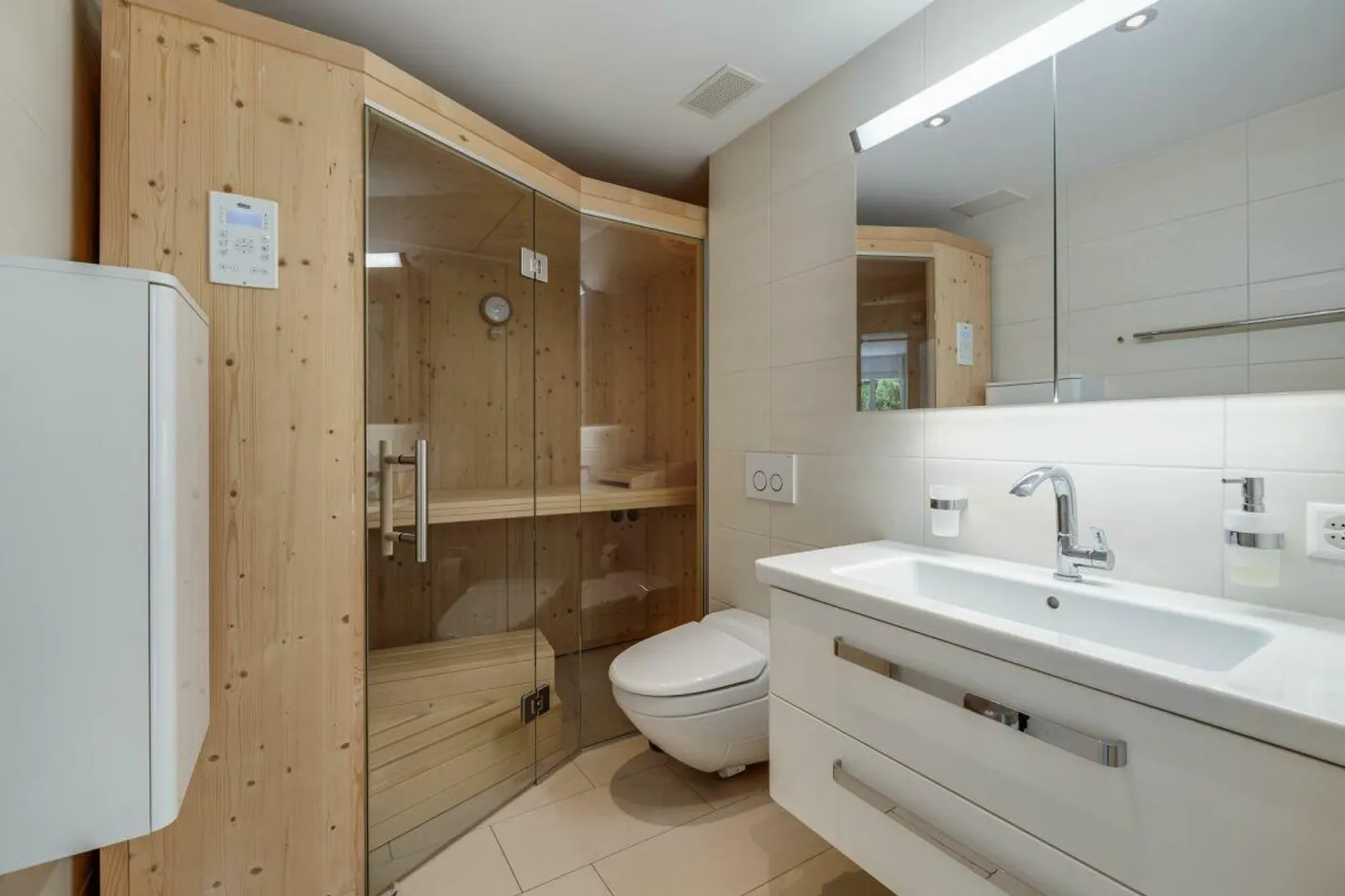 Attractive 4.5-room apartment, including parking space and outdoor area - Photo 9 of 13