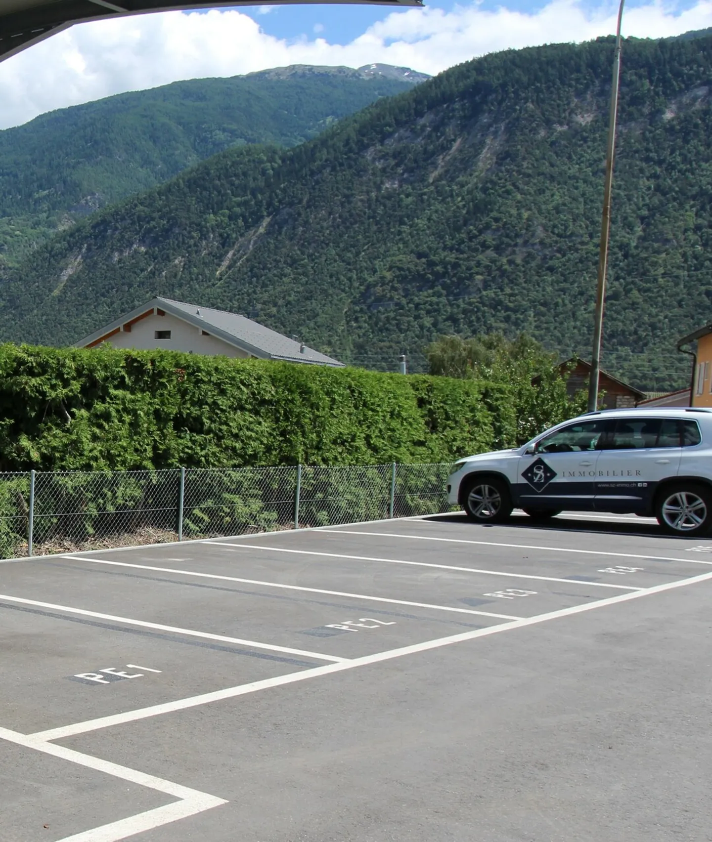 Outdoor Parking Spaces For Rent - Photo 2 of 3