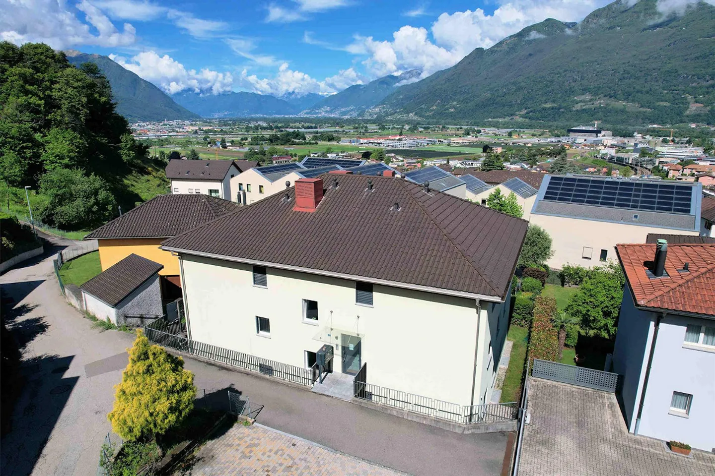 Appartement avec terrasse dans un quartier calme - Photo 3 sur 18