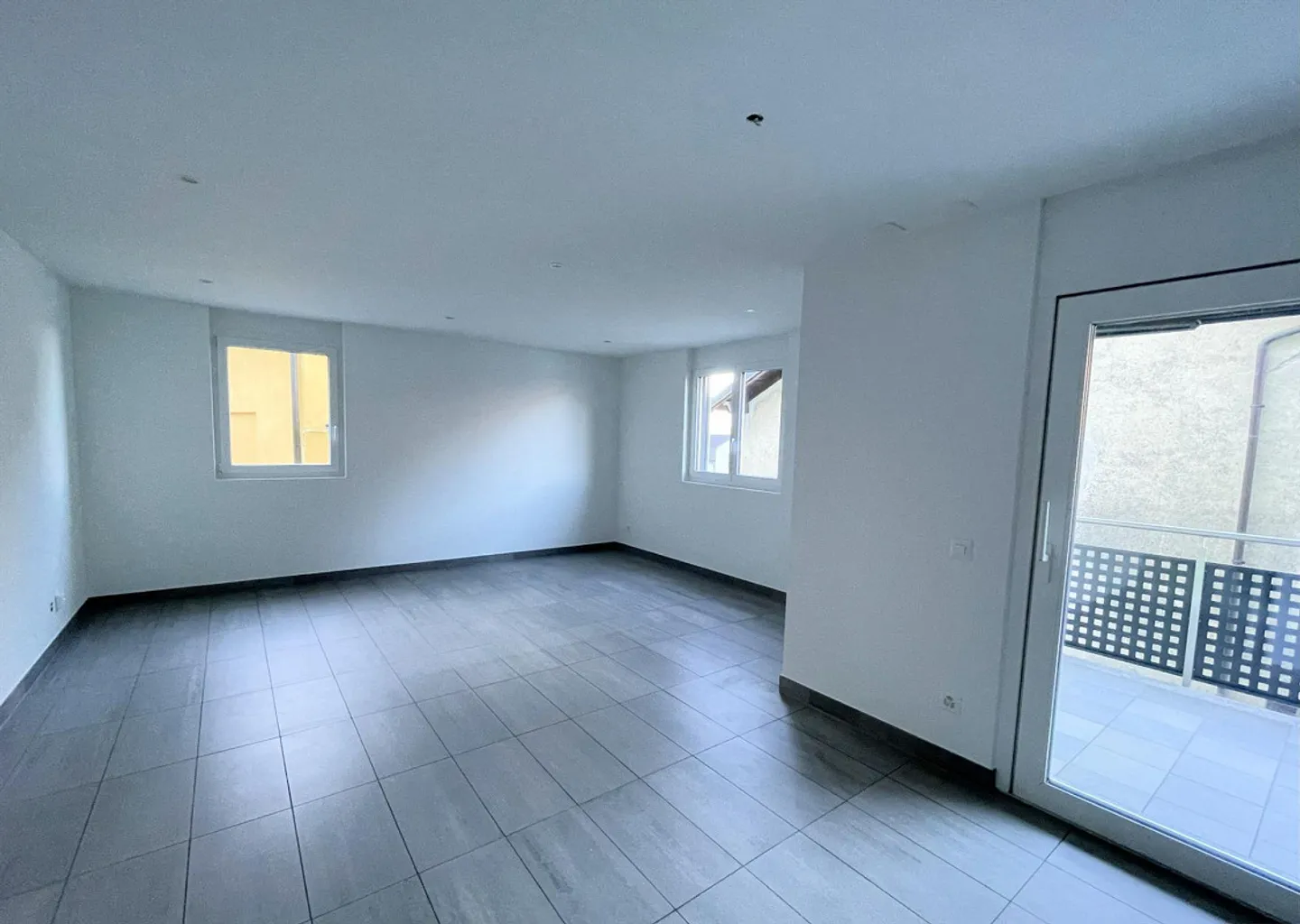 Appartement avec terrasse dans un quartier calme - Photo 8 sur 18