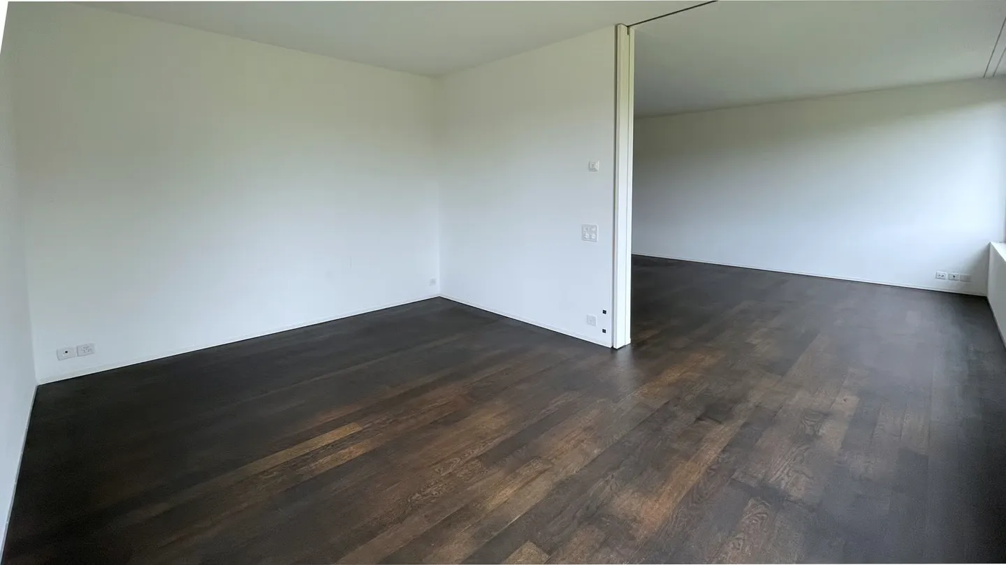 Exclusive 4.5-room apartment amidst a park landscape - Photo 3 of 7