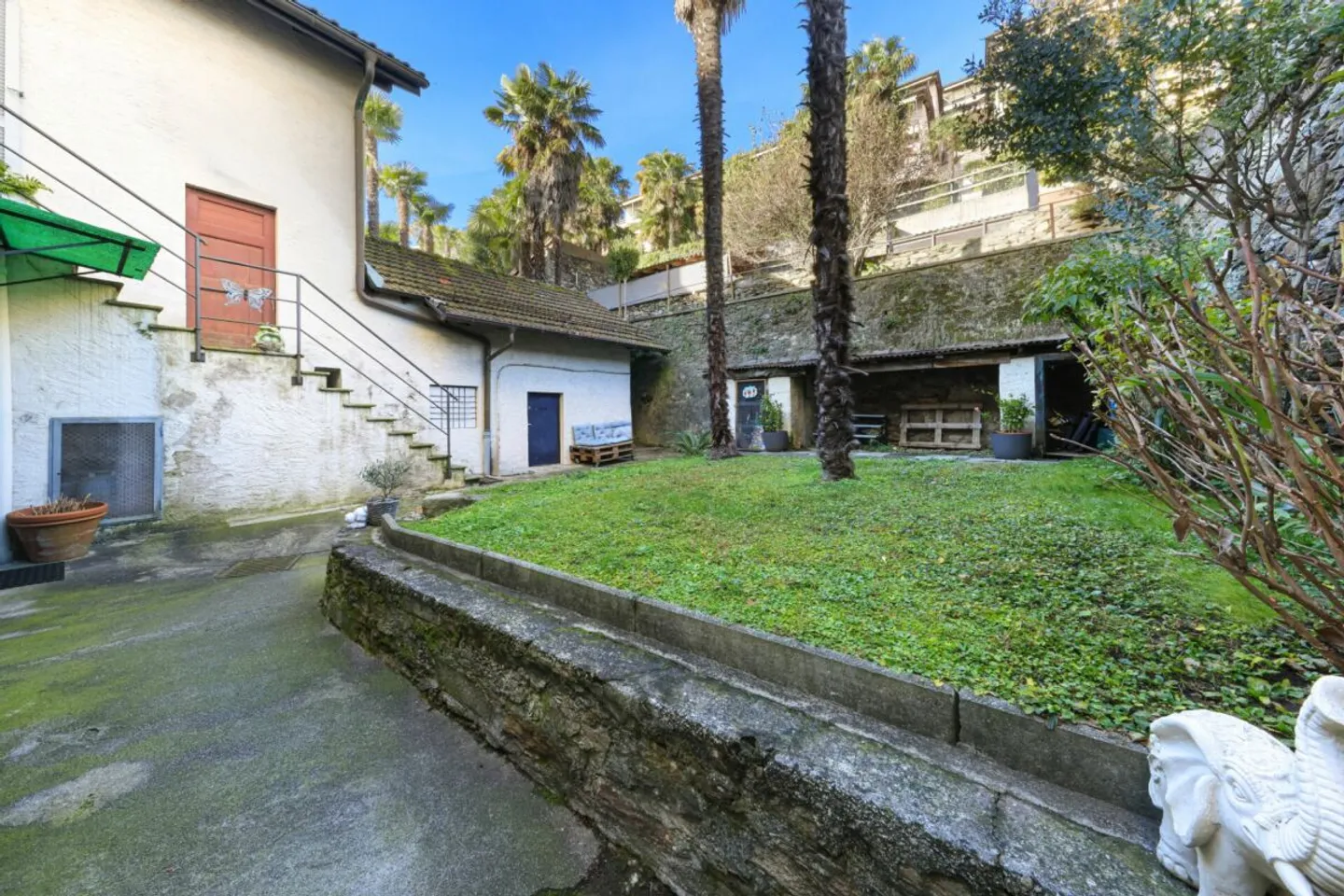 BRISSAGO - House with commercial space and apartment - Photo 21 of 24