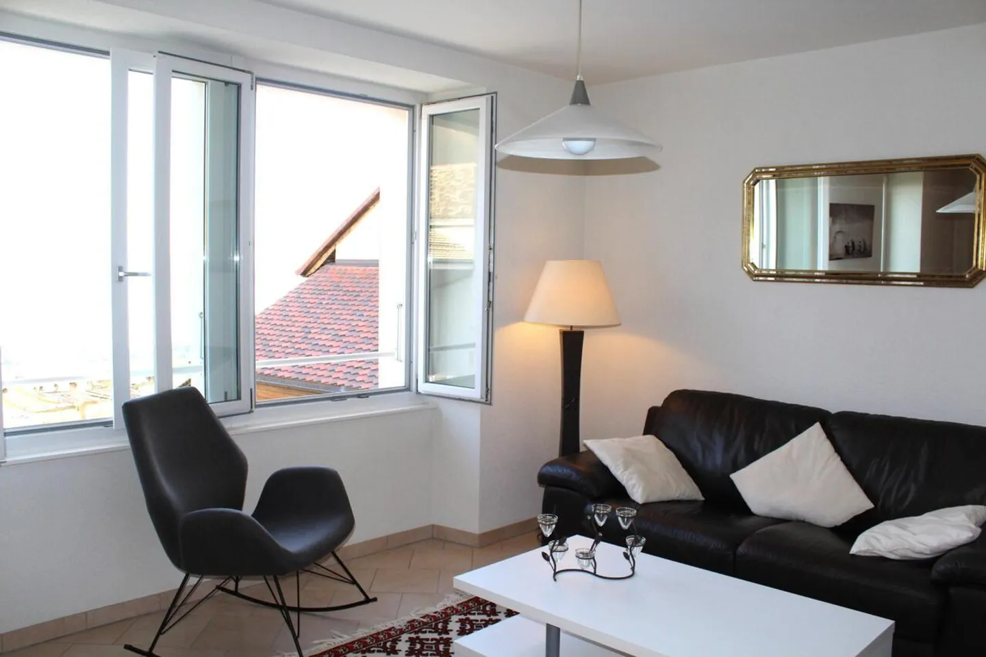 Charmantes Einfamilienhaus mit 5,5 Zimmern und Seeblick - Foto 6 von 9