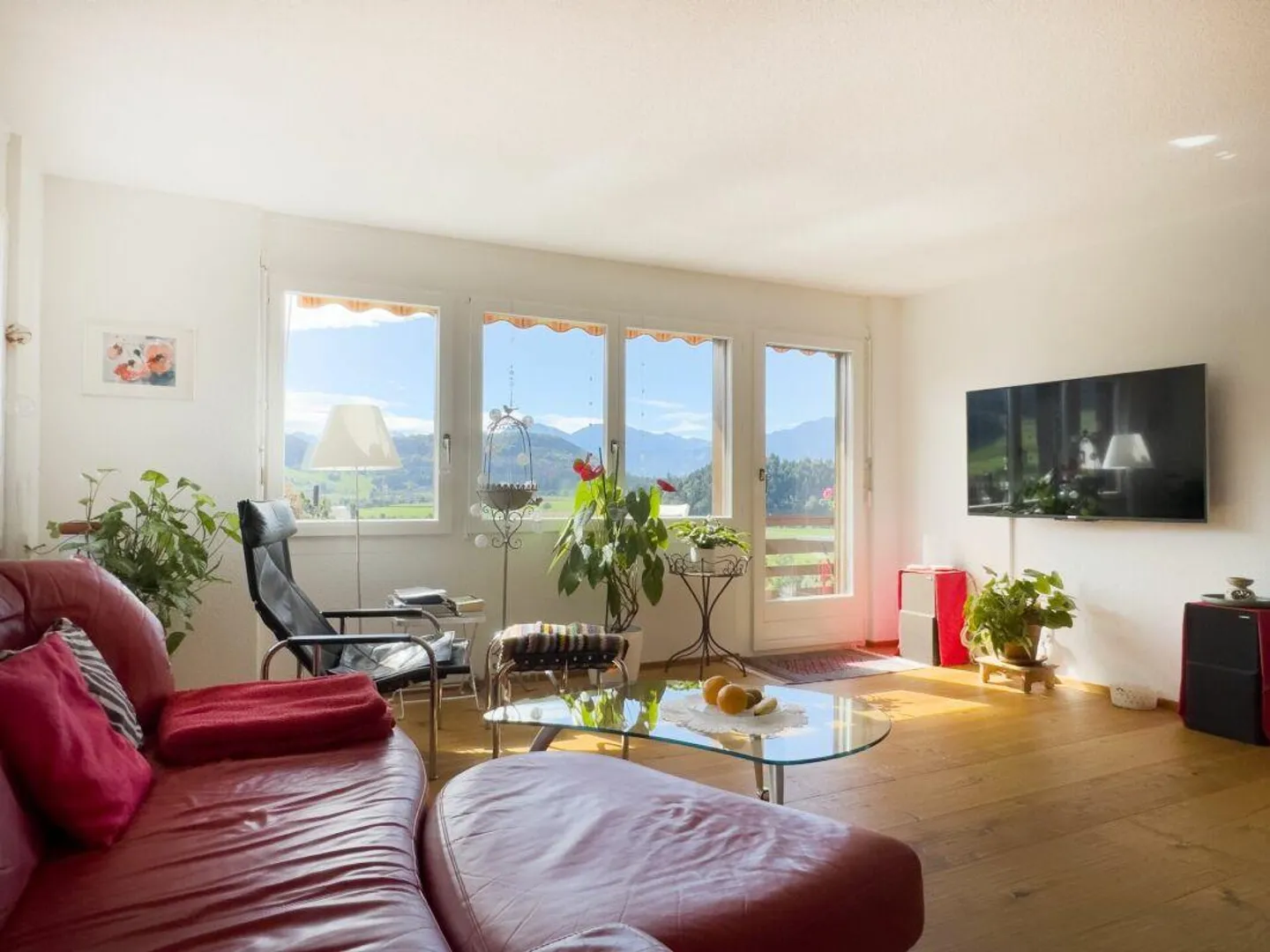 Spacious 6.5-room single-family house with impressive mountain view... - Photo 3 of 27