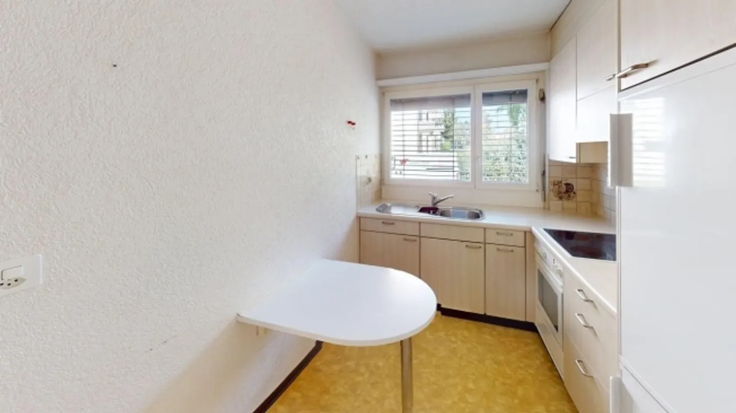 Charmante appartement 3 pièces à Zurich Seebach à durée déterminée jusqu'au 31.03.2027 - Photo 3 sur 7