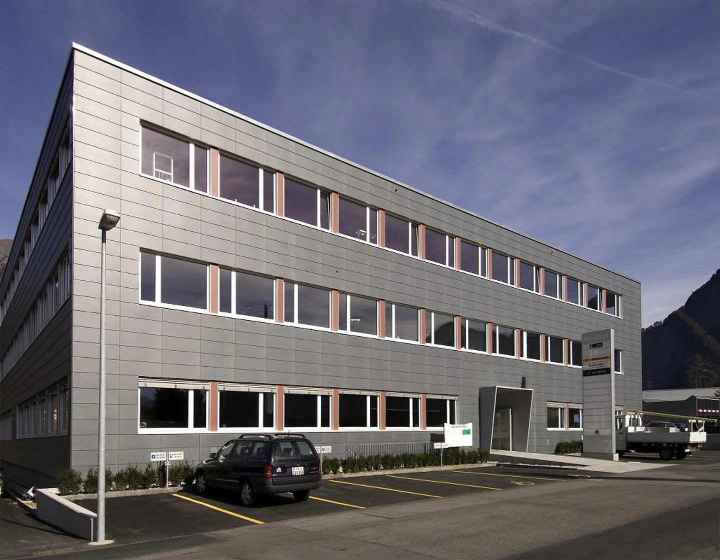 Spazio ufficio di 109 m2 - Foto 2 di 7