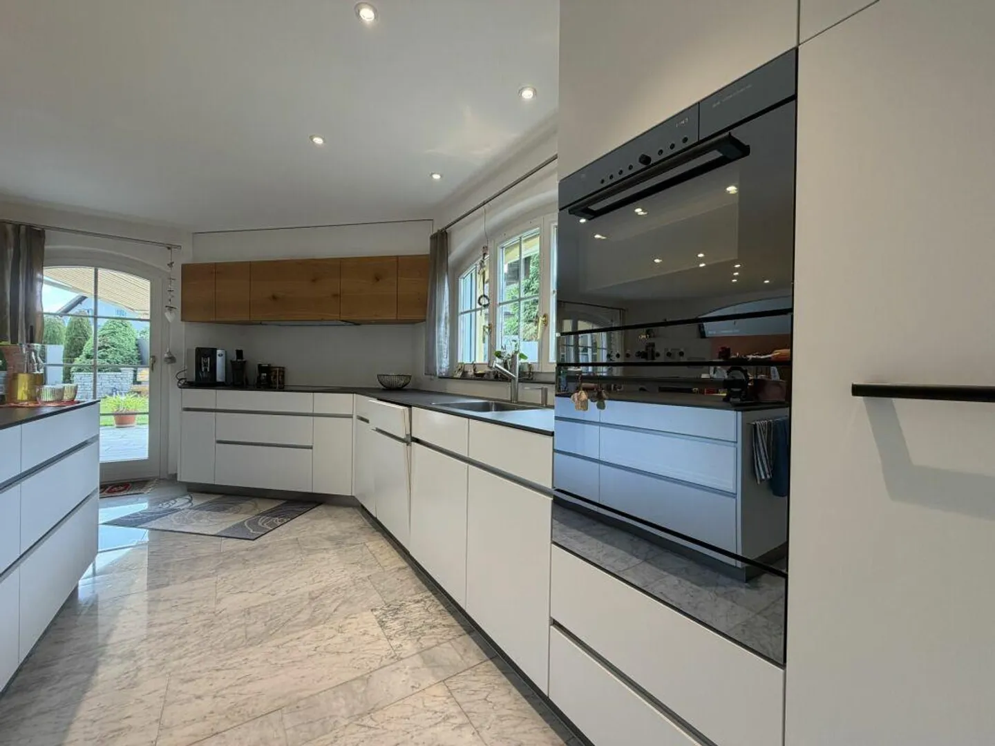 Charming, Modern Country House with Style - Photo 5 of 13