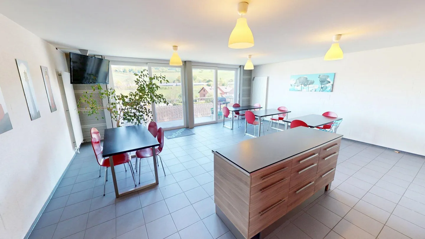 Proprietà commerciale con ufficio, magazzino/produzione e garage - Foto 17 di 27