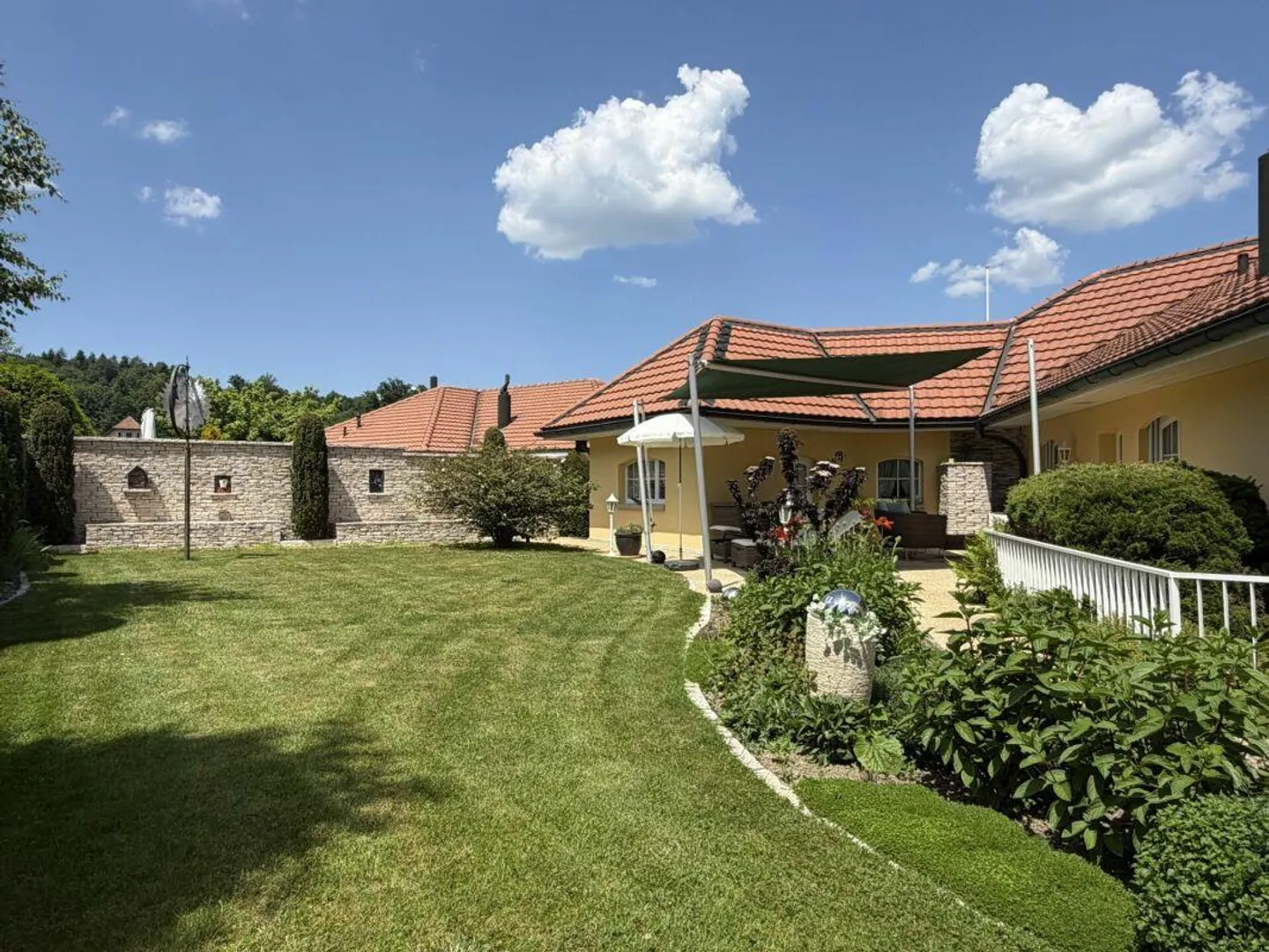 Charming, Modern Country House with Style - Photo 8 of 13