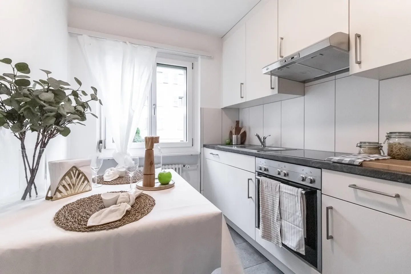 Bright 3-Room Apartment in Melchnau - Photo 4 of 6