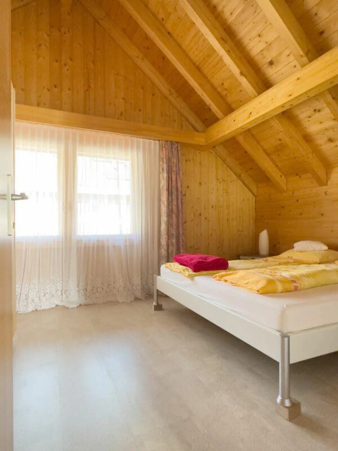 Spacious 6.5-room single-family house with impressive mountain view... - Photo 10 of 27