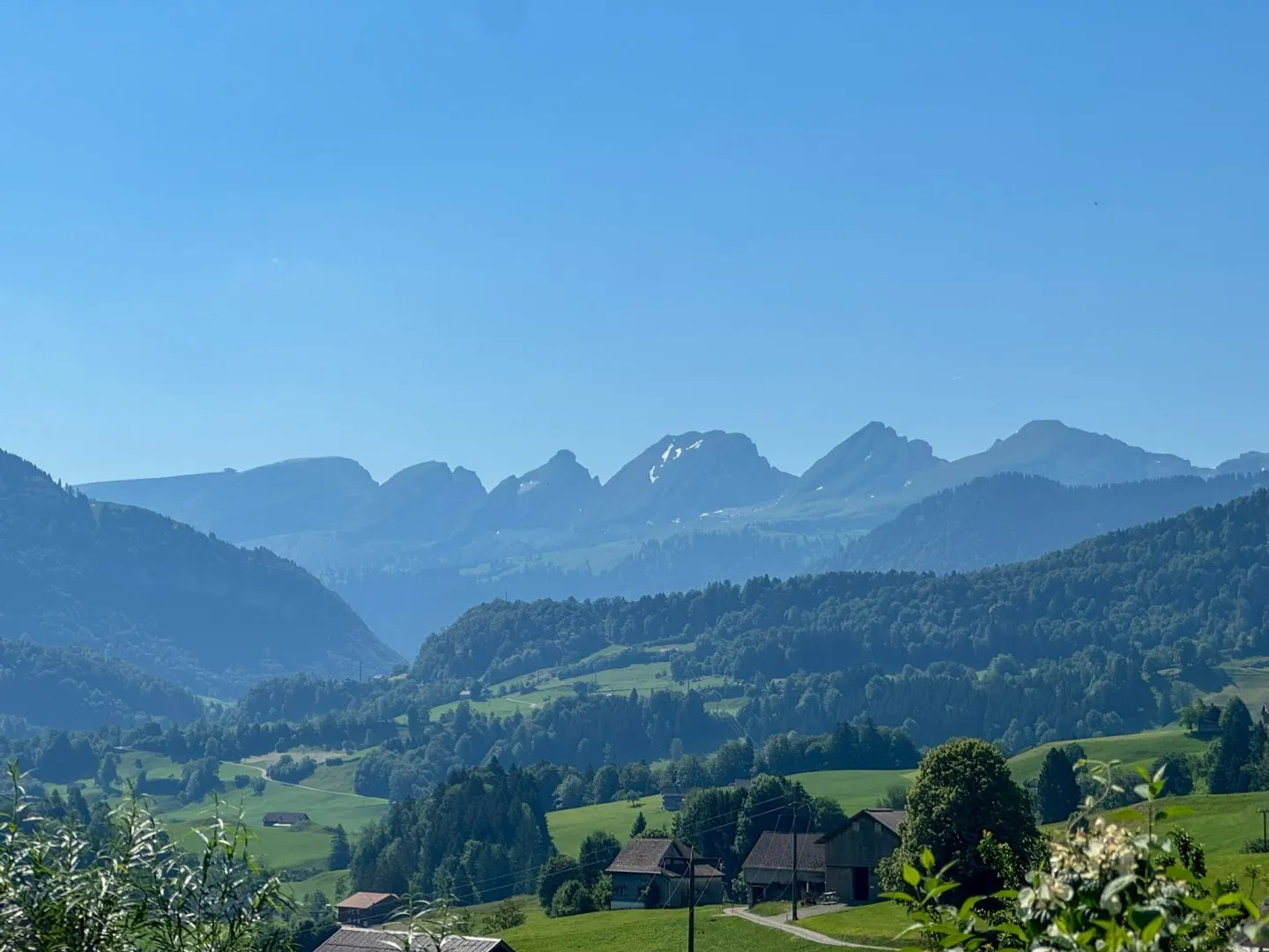 Sogno di famiglia nel verde con fantastica vista sulle montagne - Foto 3 di 12