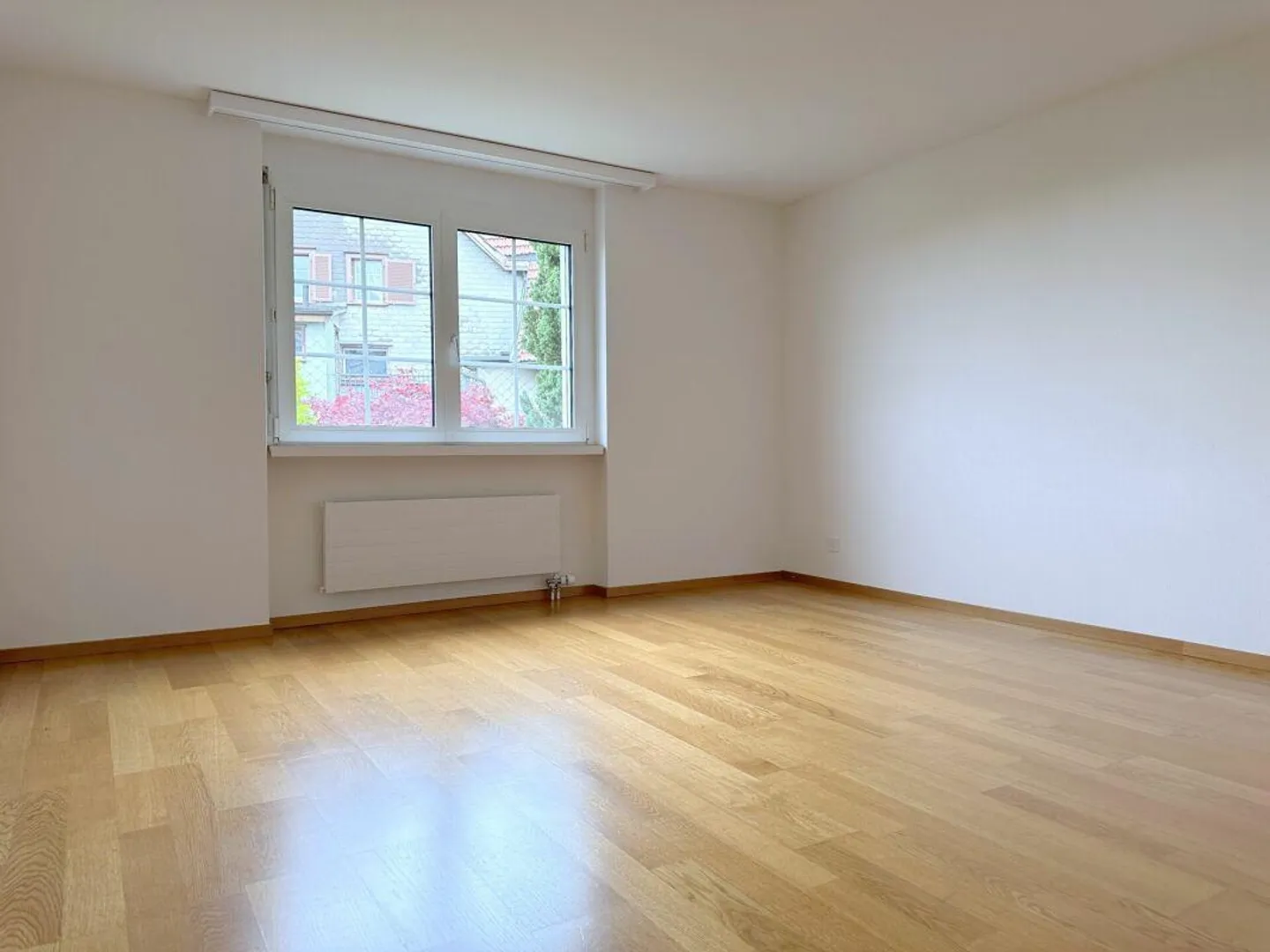 Charmante appartement de 4,5 pièces avec cheminée au rez-de-chaussée - Photo 7 sur 14
