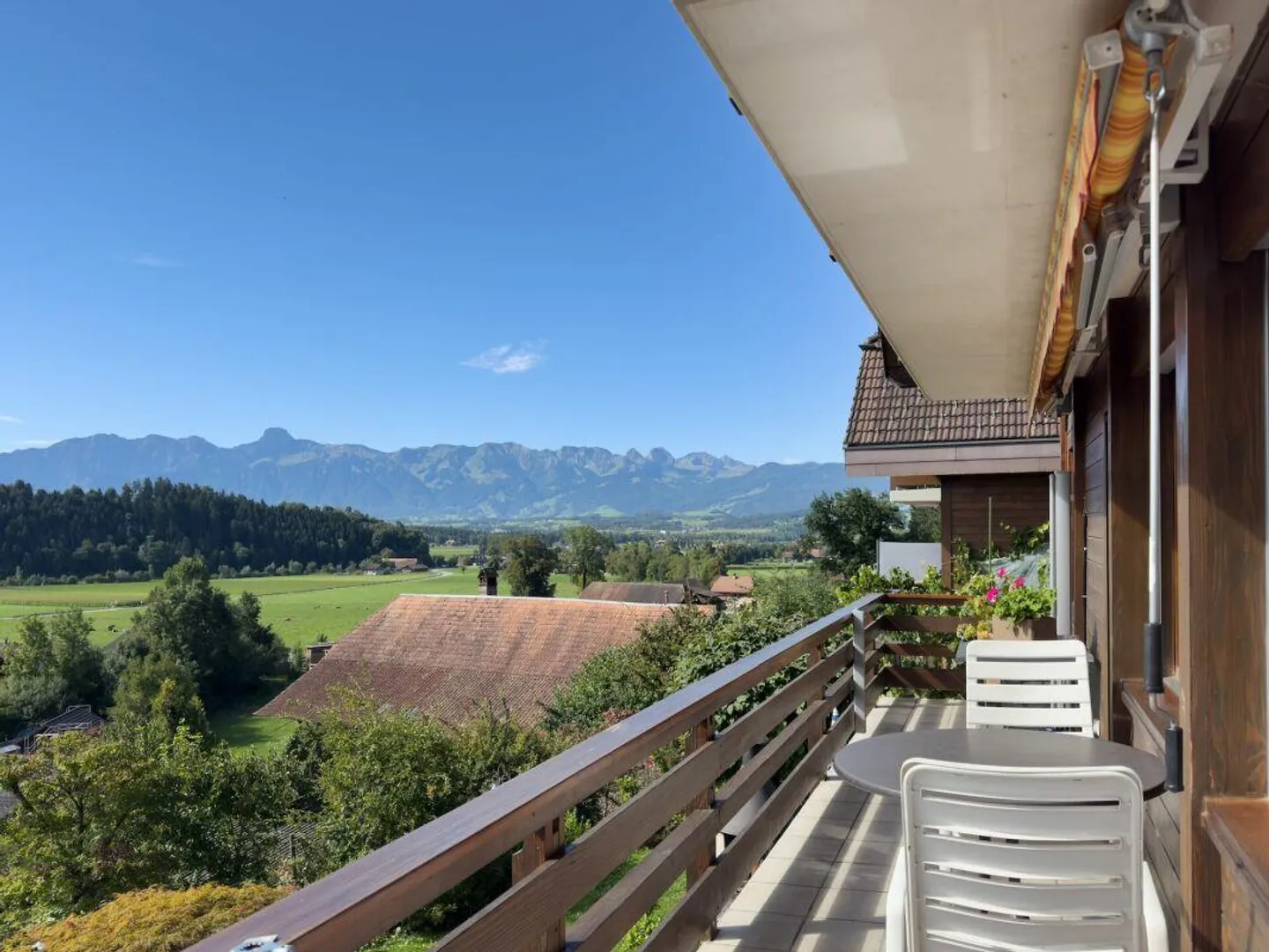 Spacious 6.5-room single-family house with impressive mountain view... - Photo 19 of 27