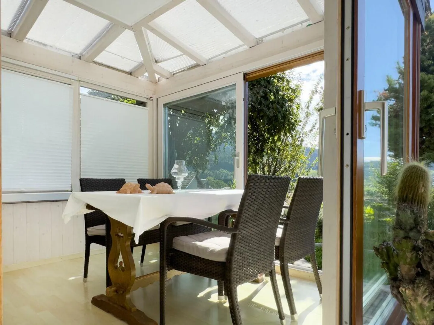 Spacious 6.5-room single-family house with impressive mountain view... - Photo 21 of 27