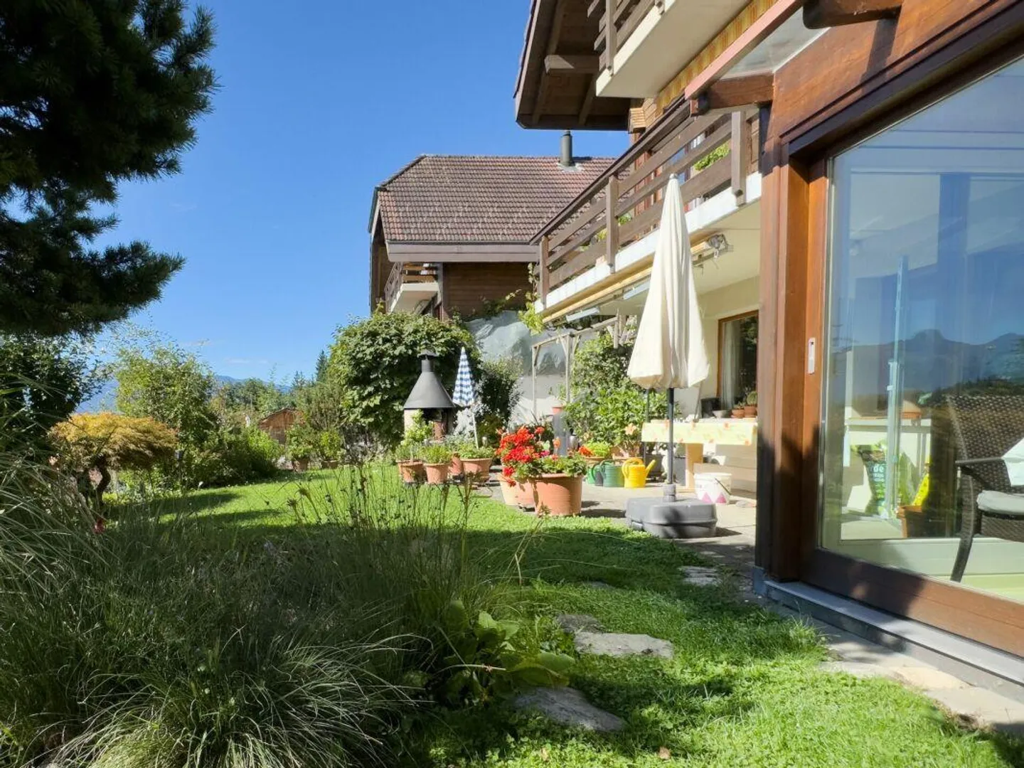 Spacious 6.5-room single-family house with impressive mountain view... - Photo 22 of 27