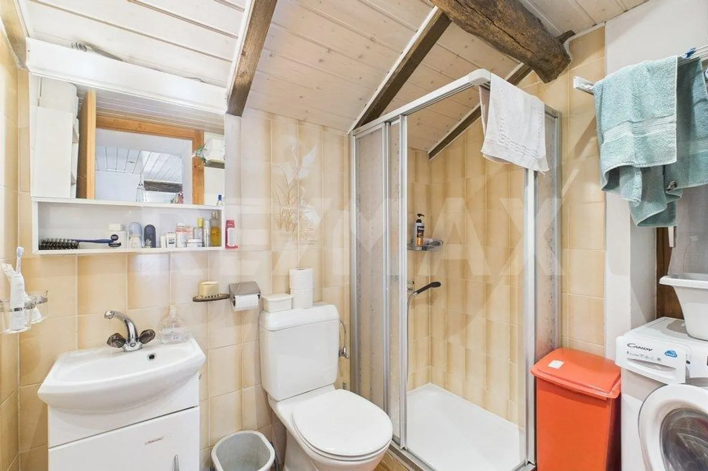 Charming rustic in Bruzella with panoramic view of the Muggio Valley - Photo 4 of 11