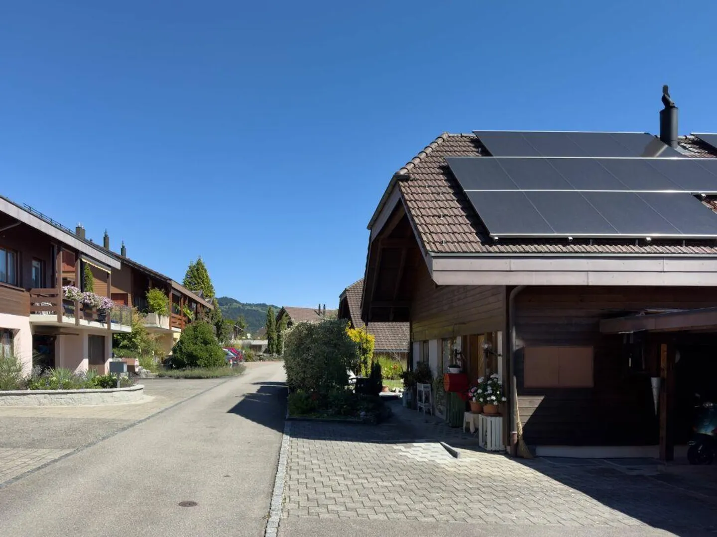 Spacious 6.5-room single-family house with impressive mountain view... - Photo 26 of 27