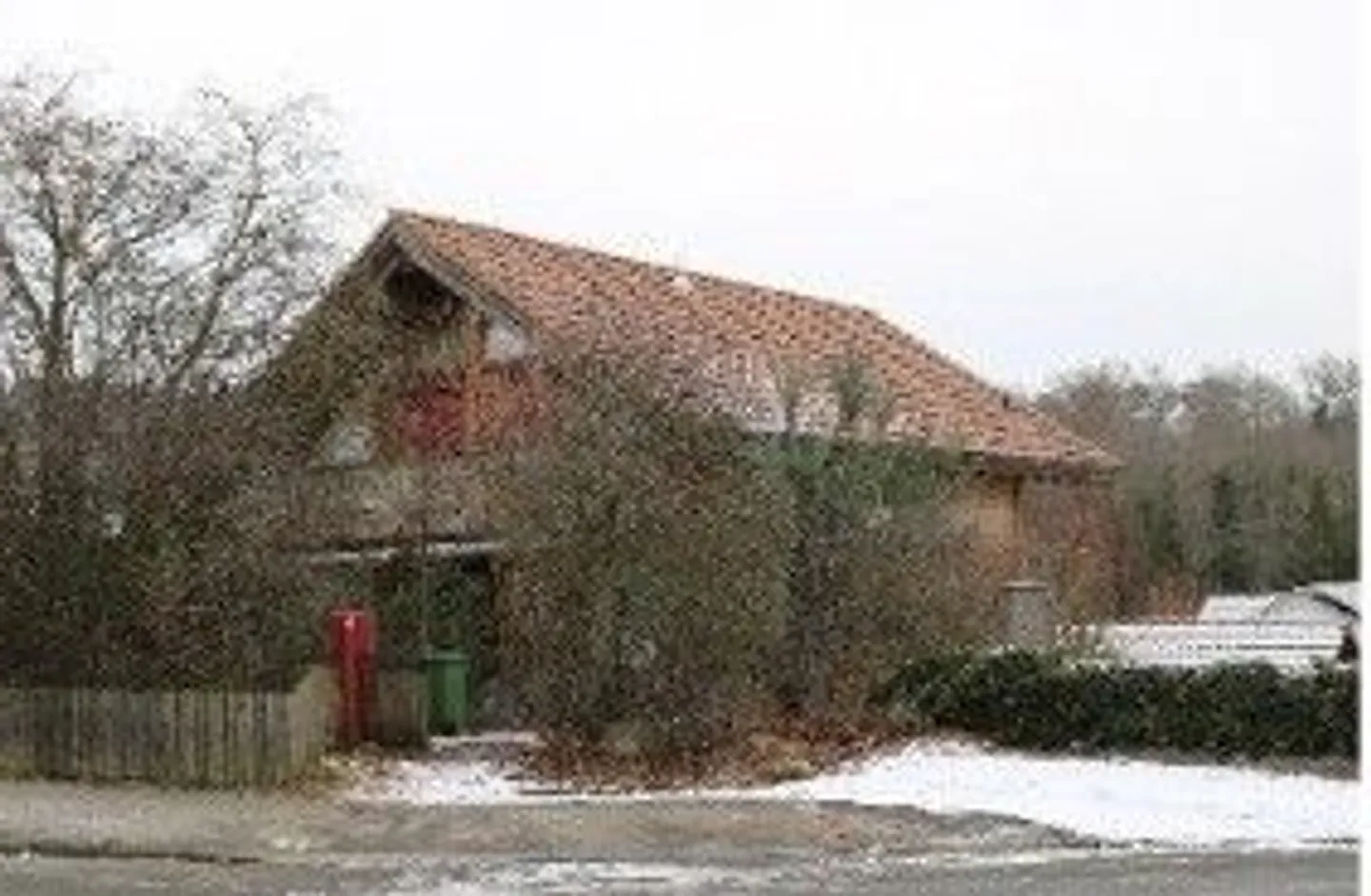 Charmantes Haus mit Garten - Foto 1 von 13