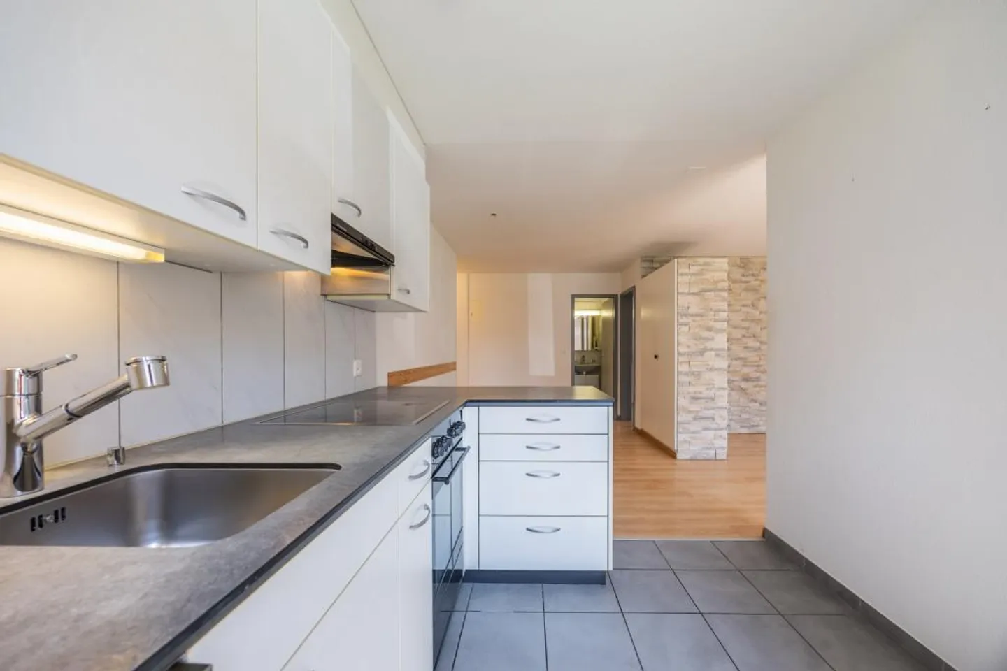 Condominium de 3,5 pièces idéal comme investissement - Photo 1 sur 6