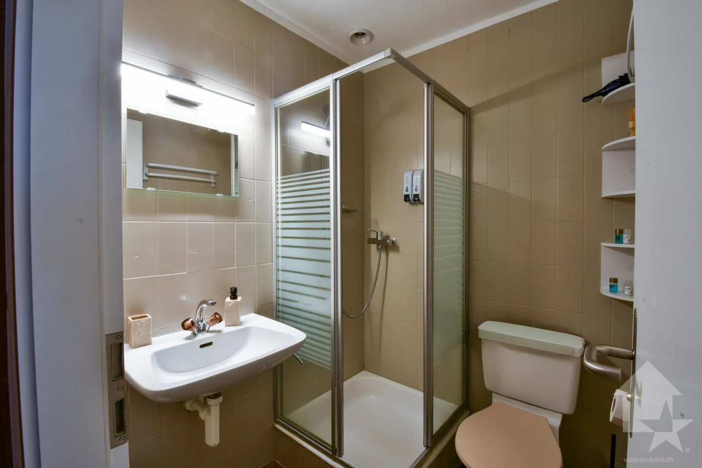 Auberge alpine rénovée - Photo 5 sur 17