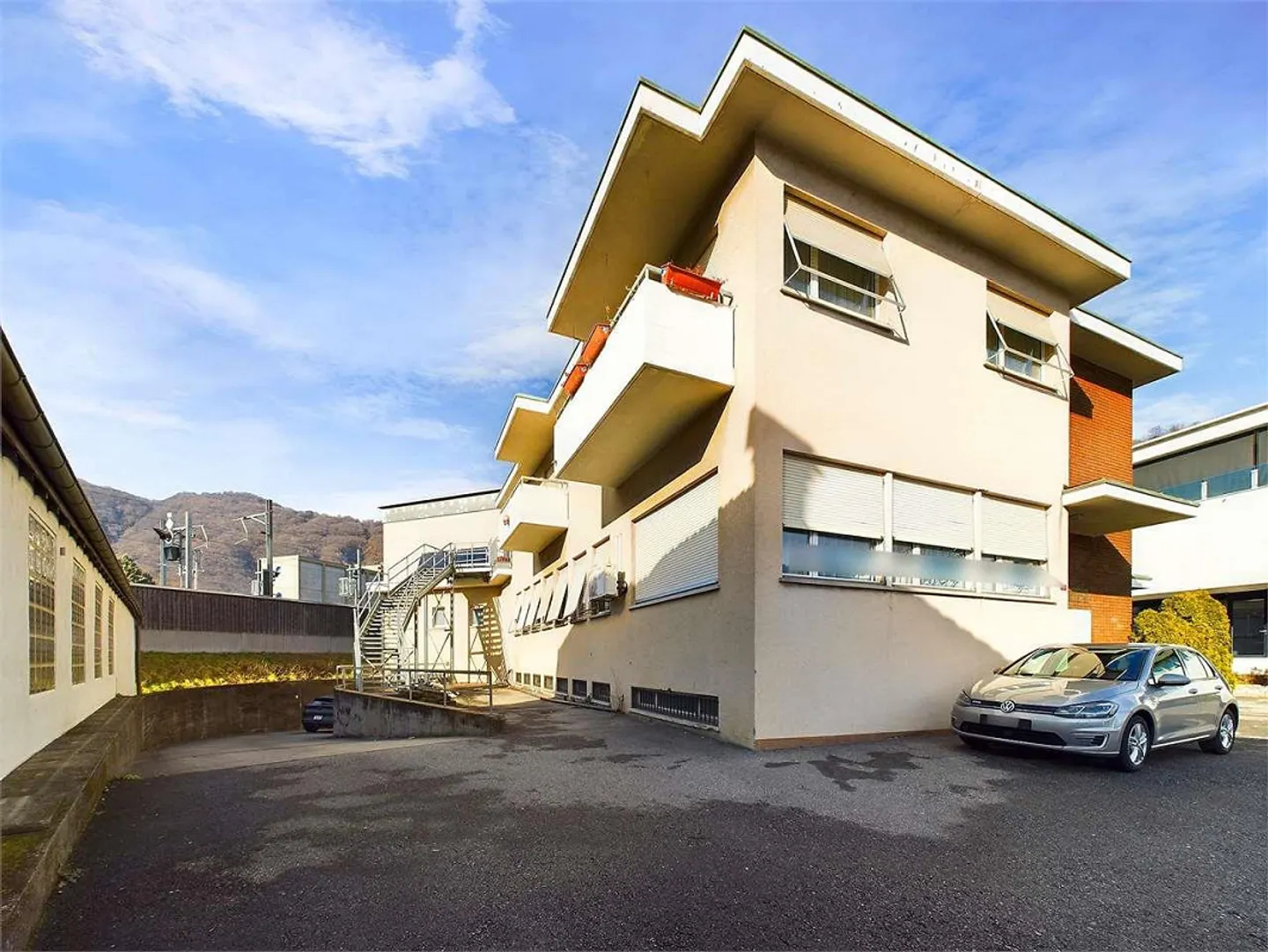 Residential and commercial real estate in Lamone - Photo 5 of 5