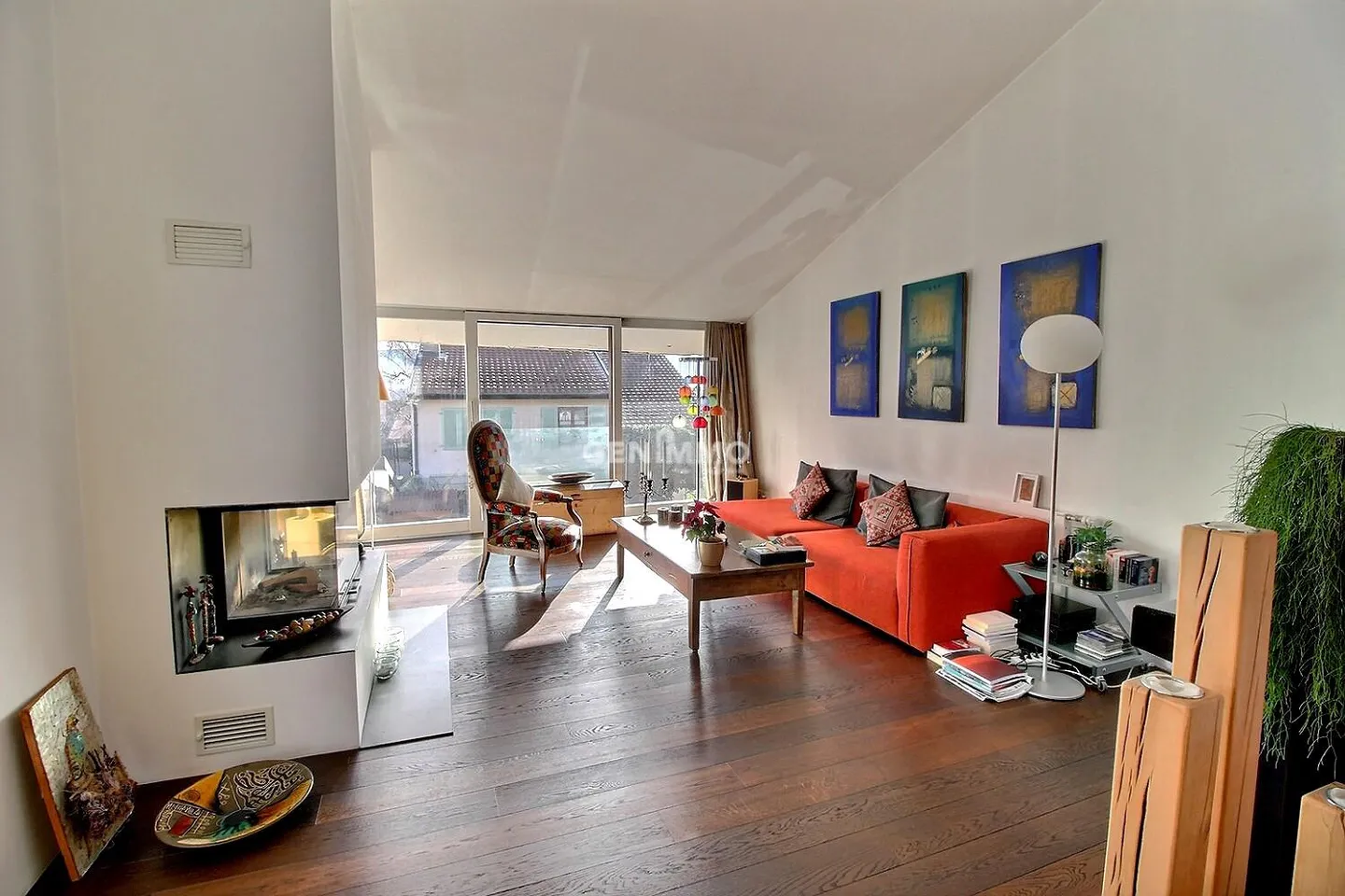 Appartement Triplex Élégant avec Studio - Photo 2 sur 2