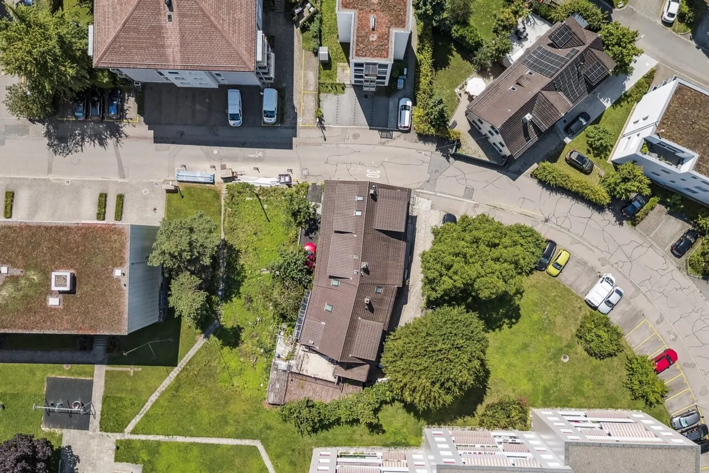 Rareté historique et entièrement rénovée dans un emplacement idéal - Photo 3 sur 9