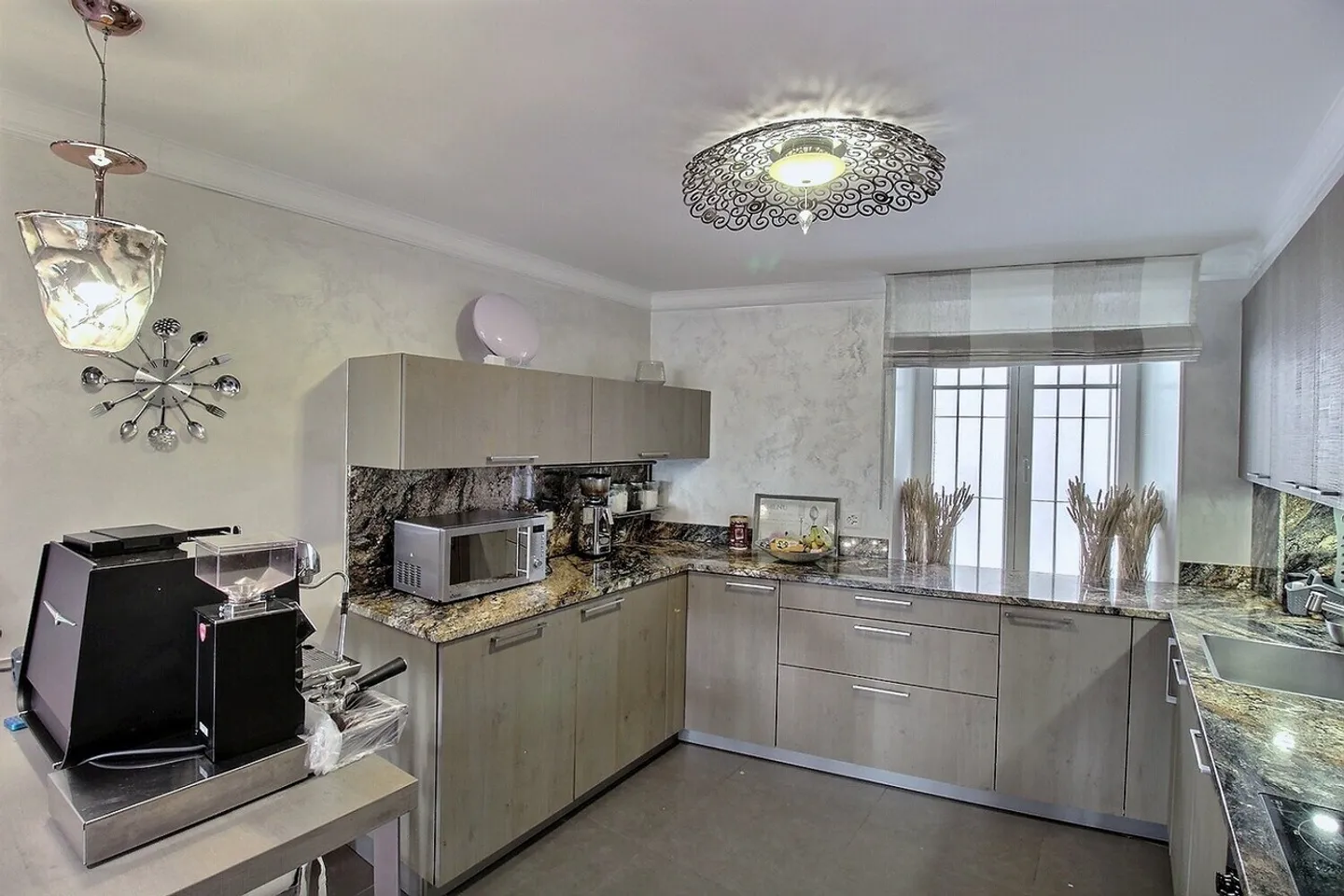 Appartamento moderno con vista lago - Foto 4 di 12